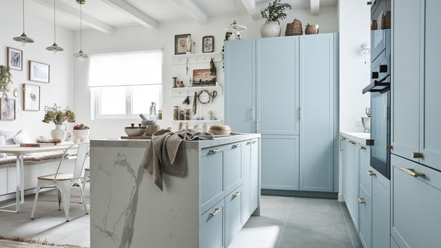 Cocina en paralelo azul
