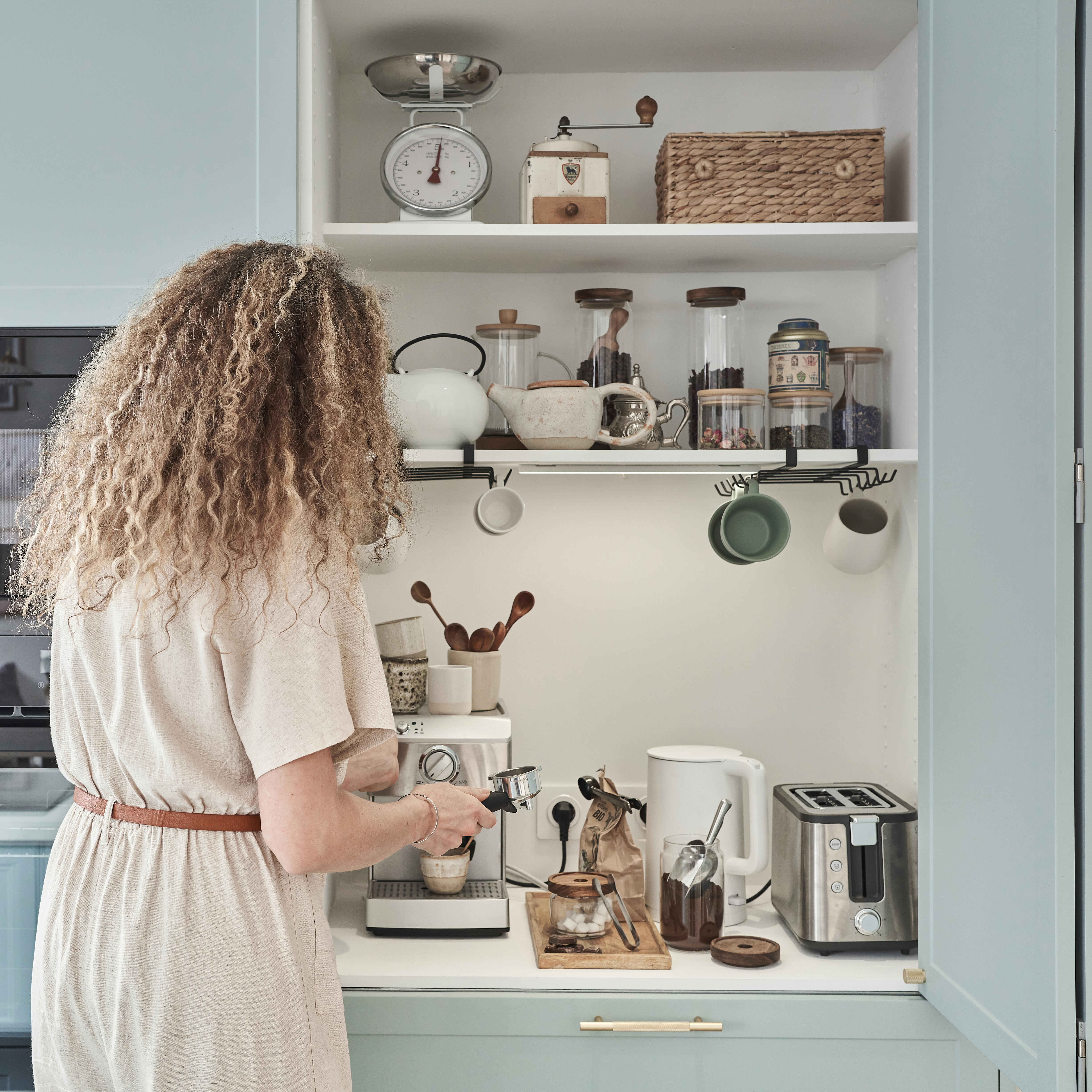 Porta-chávenas para móvel superior 22 x 28 x 5 cm ferro preto Wenko - 4