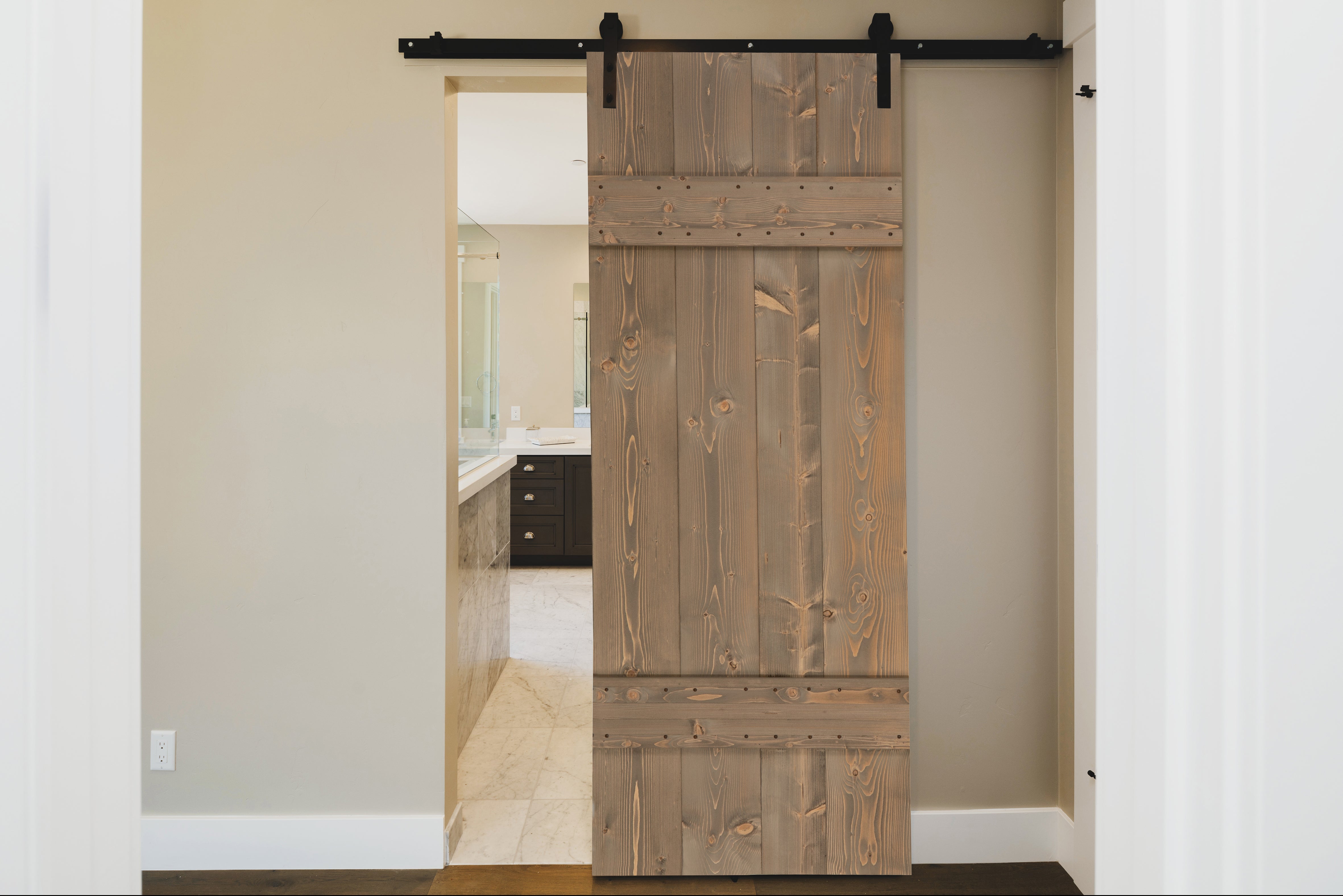 Anta per porta scorrevole Barn Wenge in legno massello wengé, L 86 x H 215 cm spessore 45 mm, apertura reversibile - 2