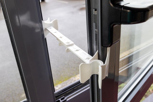 Entrebâilleur de fenêtre pvc blanc, SOCONA Airclip - a1