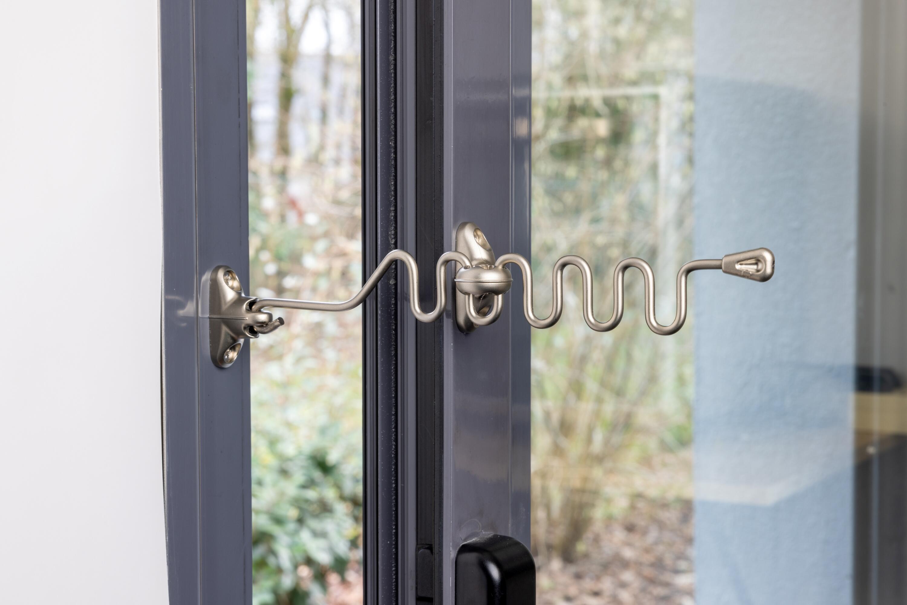 Entrebâilleur de fenêtre zamak blanc, SOCONA Sairpentin - e1b - 4