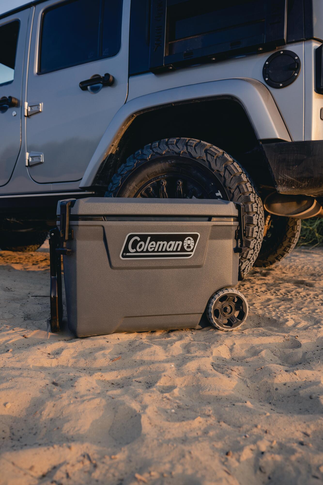 Geleira rígida com rodas 61 L Coleman Convoy 65QT - 7