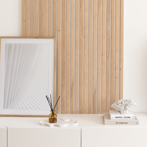 Lot de 2 panneaux MDF tasseaux décor chêne naturel, fond blanc, 250x28.7 cm