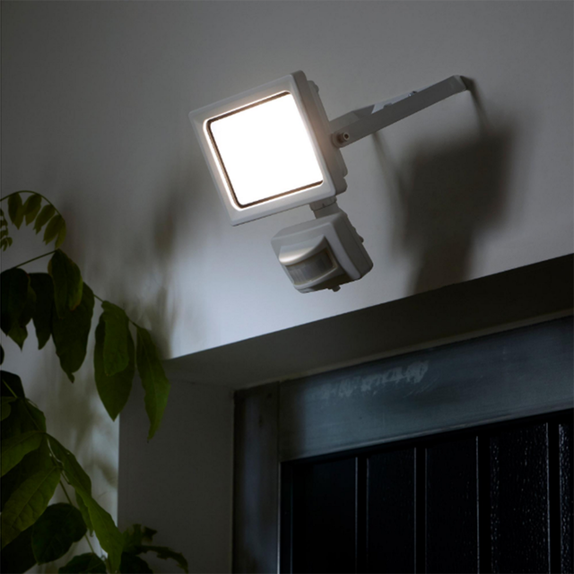 Projecteur extérieur LED à détection, 2700 Lm blanc Yonkers INSPIRE