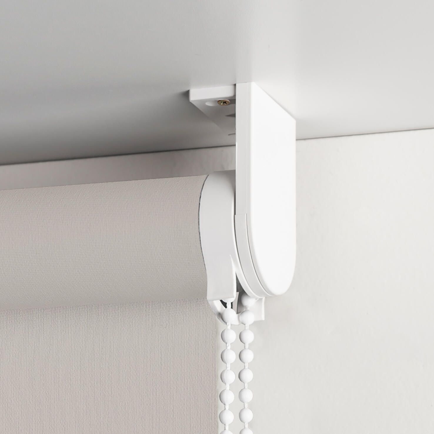 Estor enrollable opaco  con cadena Mambo poliéster liso beige  INSPIRE de 120x190cm - 3