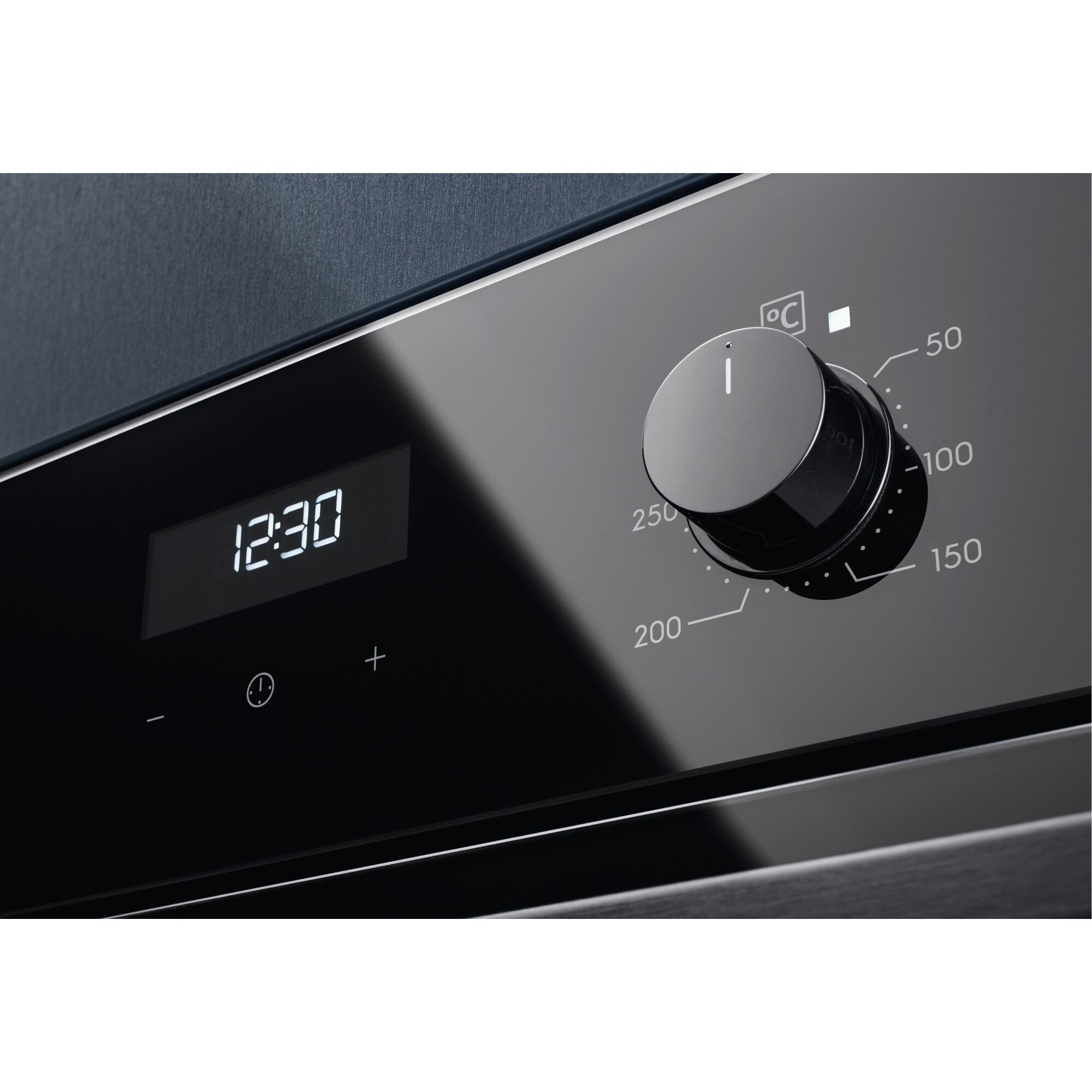 Forno de encastrar multifunções 59.4 x 56 x  59 cm preto Electrolux EOD5H70BZ - 3
