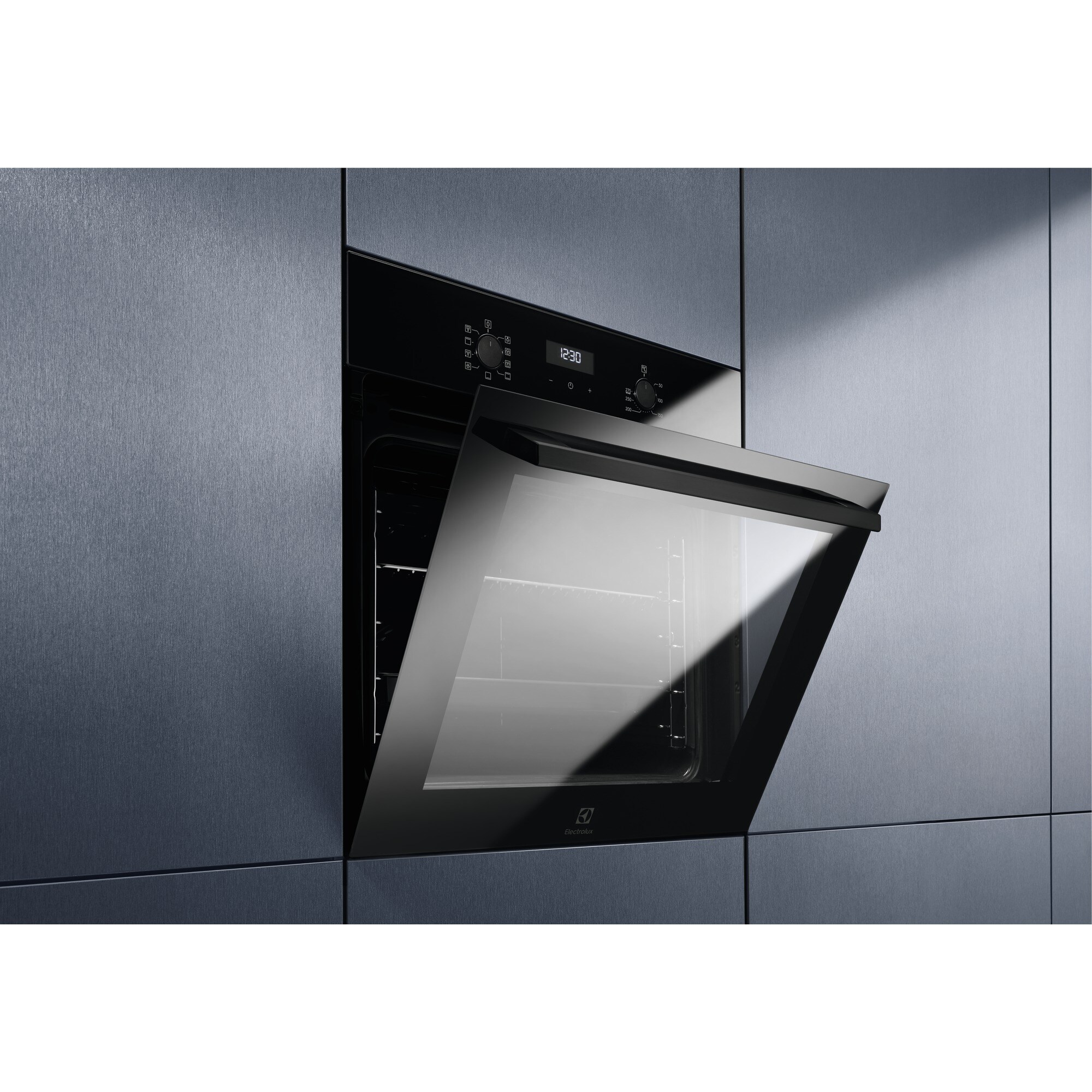 Forno de encastrar multifunções 59.4 x 56 x  59 cm preto Electrolux EOD5H70BZ - 2