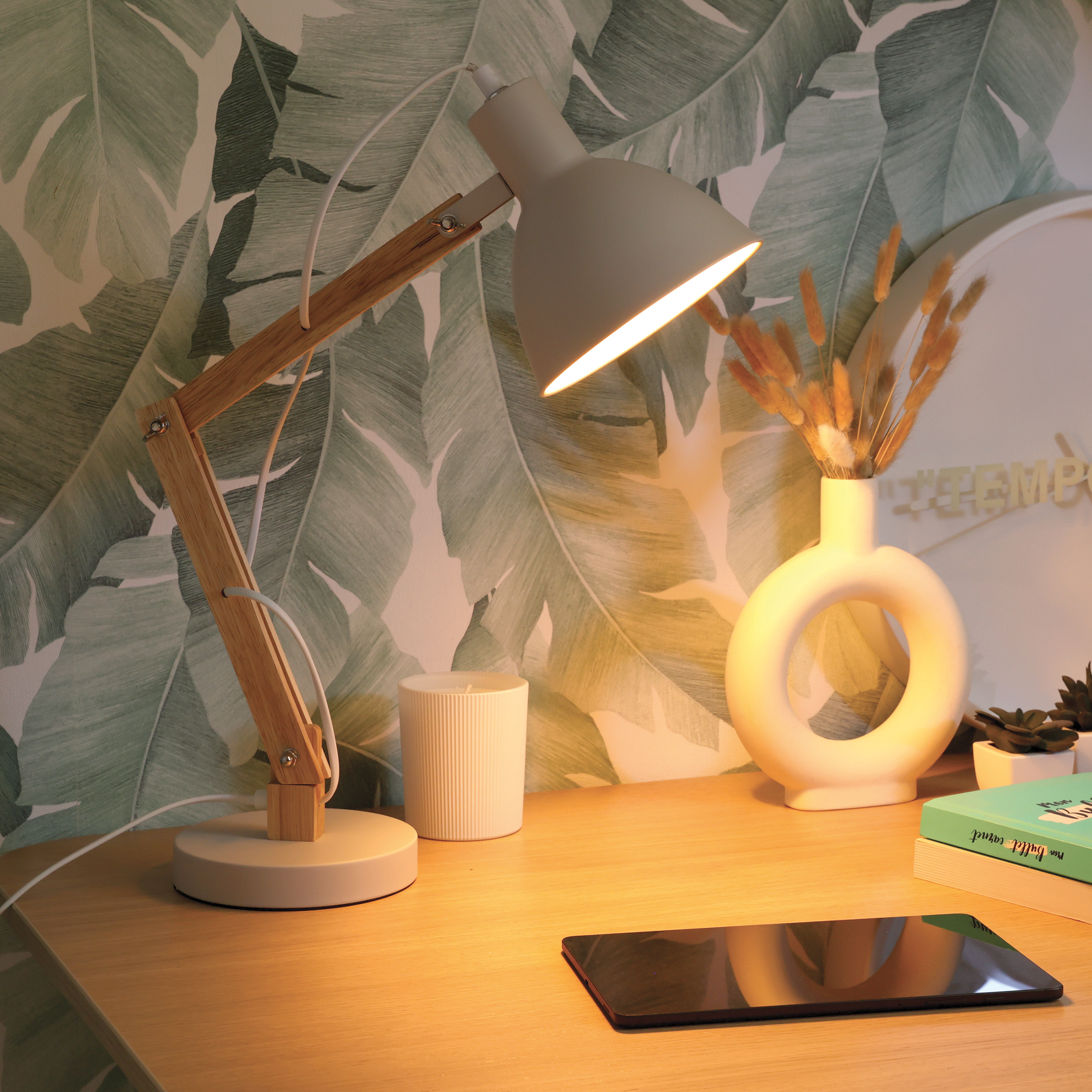 Lampka biurkowa Motio moon E27 Inspire