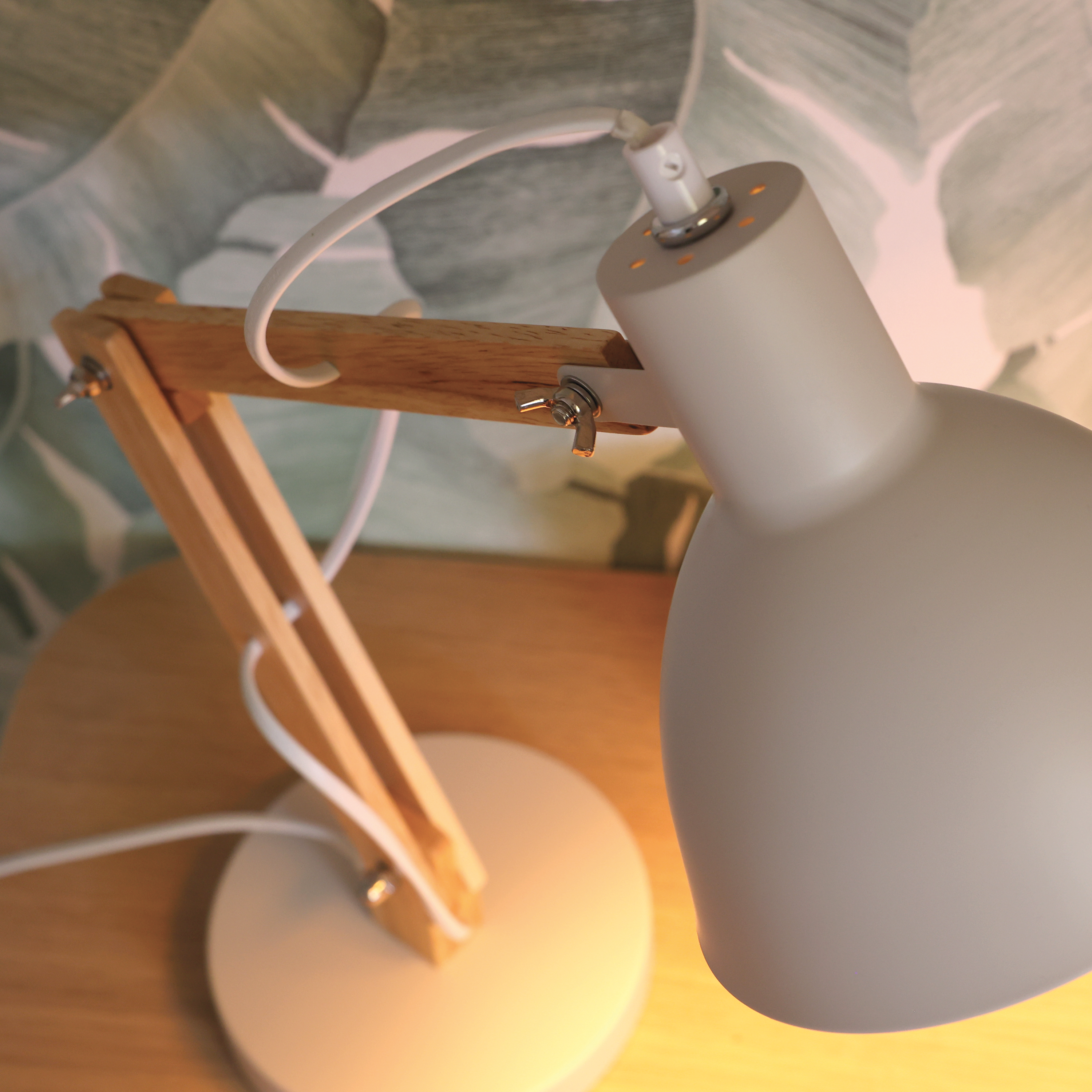 Flexo para escritorio compatible con casquillo E27 Motio INSPIRE con estructura hierro beige alimentación a red - 7