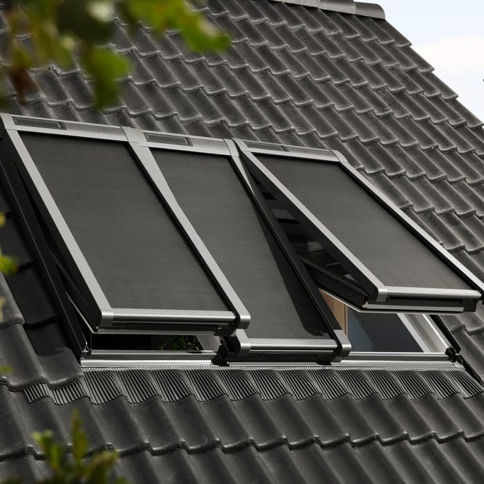 Store VELUX Anti Chaleur Solaire Noir MSLS FFKF08 Cadre Noir Pour store-velux-anti-chaleur-solaire-noir-msls-ffkf08-cadre-noir-pour
