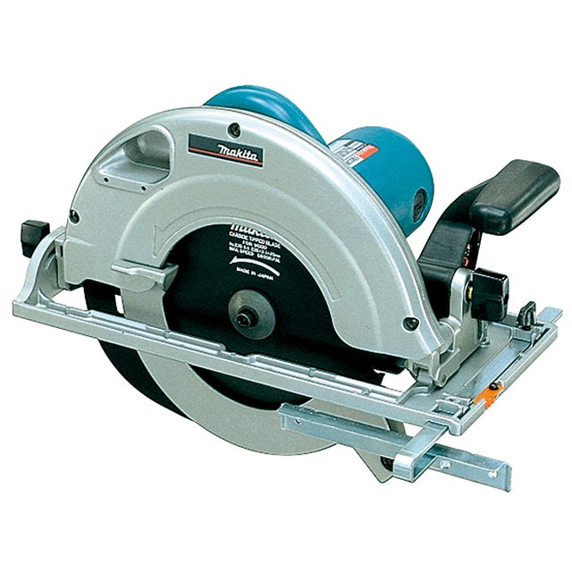 Sierra circular con cable MAKITA de 2000.0 w y 7.6 kg de peso