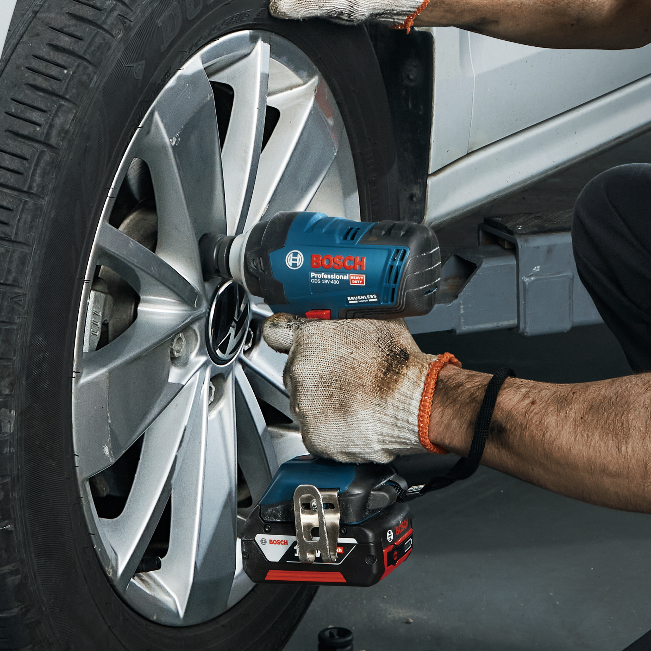 Bezprzewodowy klucz udarowy 18V 400Nm GDS 18V-400 BOSCH - 2