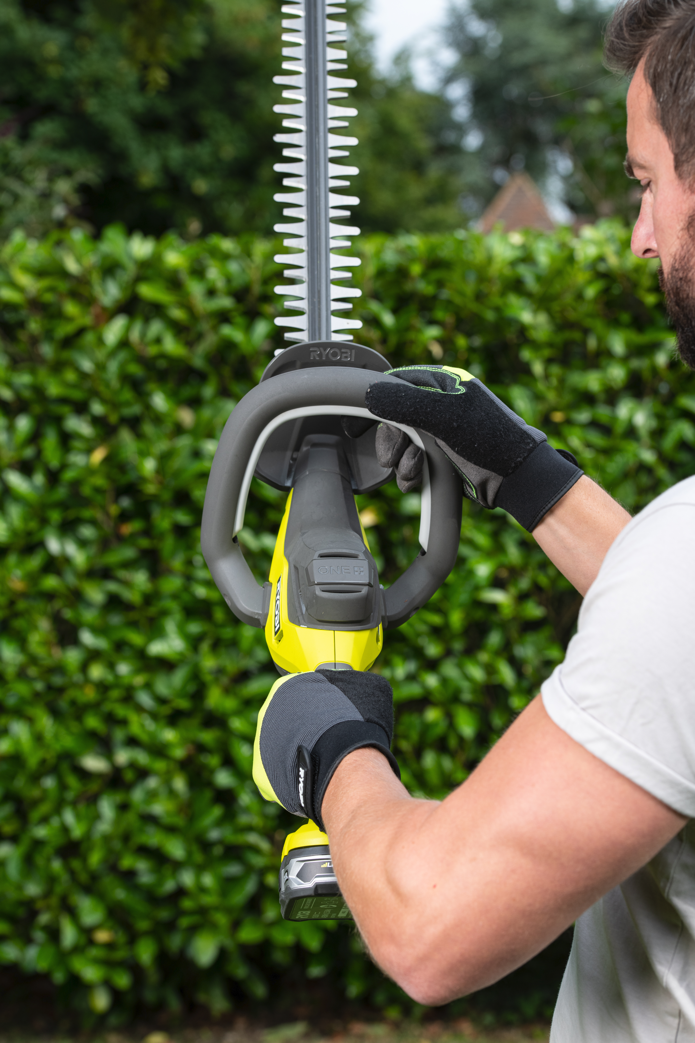 Nożyce akumulatorowe Ryobi RY18HT55A-0 18V 55cm - 3