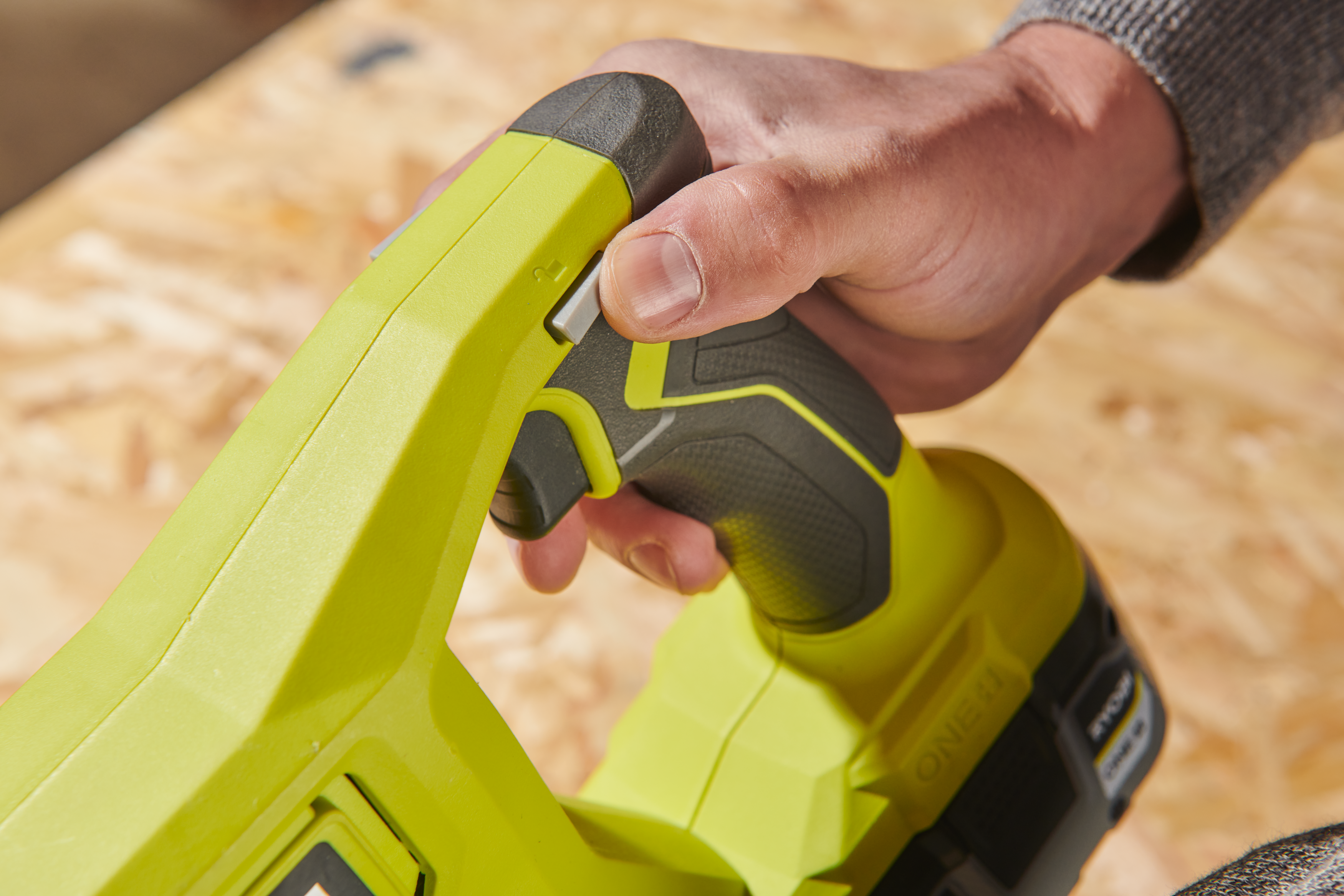 Piła szablasta akumulatorowa Ryobi One+ RRS18-0 26mm 18V - 7