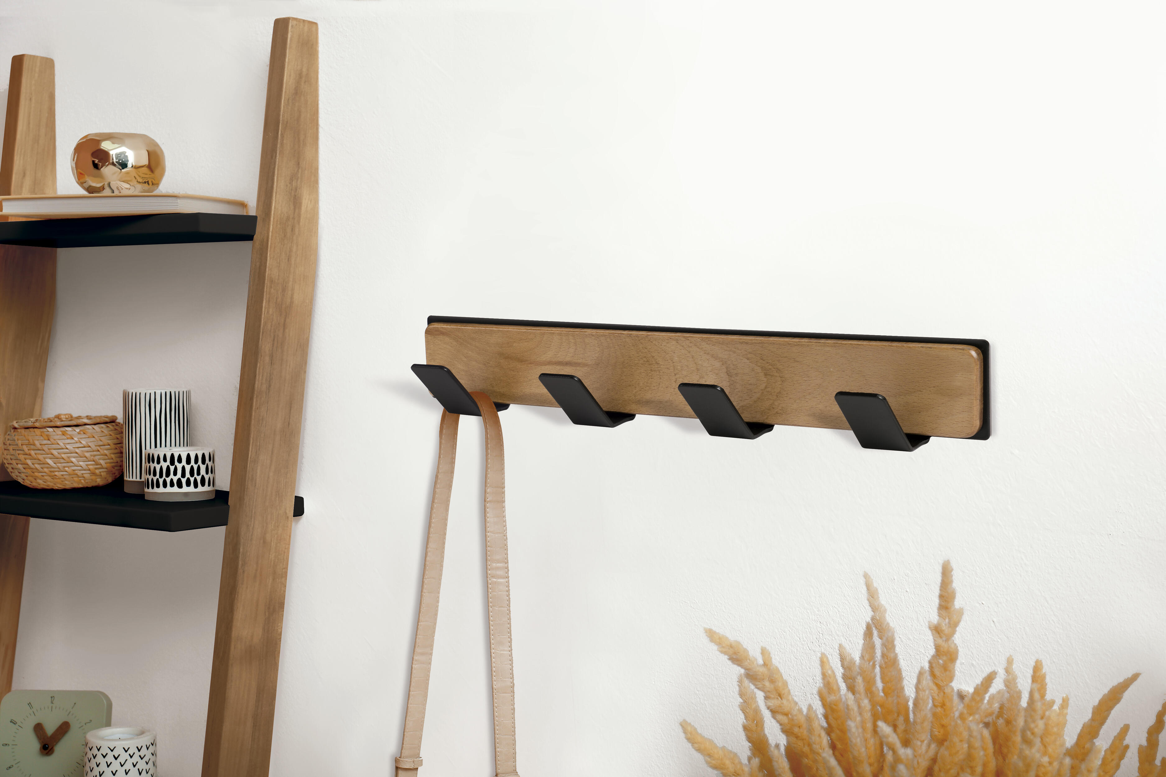 Perchero de pared madera y acero negro con 4 ganchos - 3