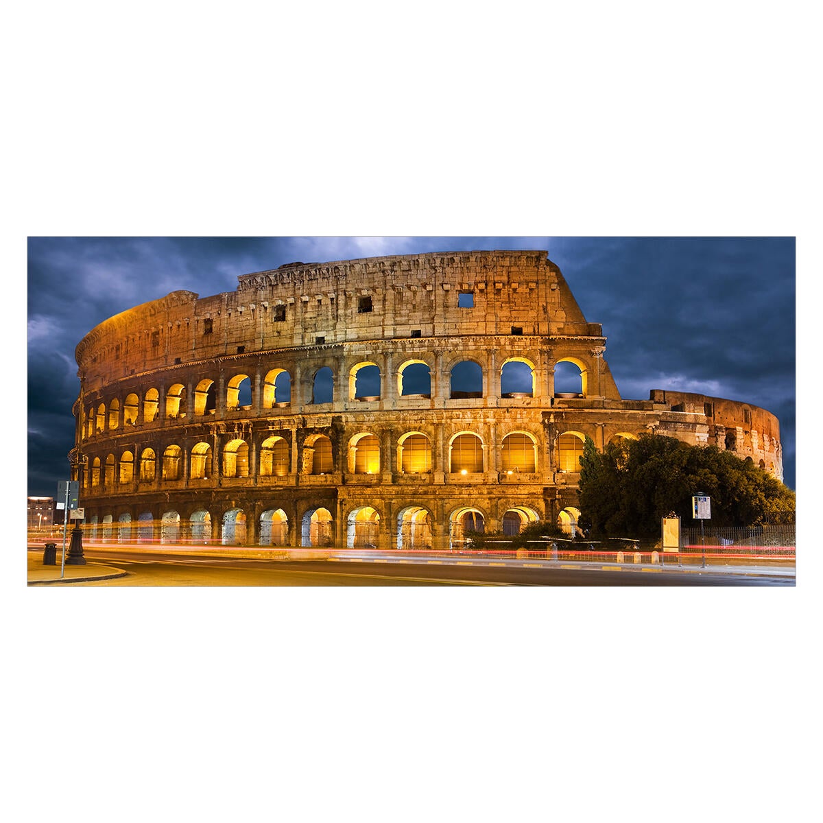 Roma Colosseo e traffico notte