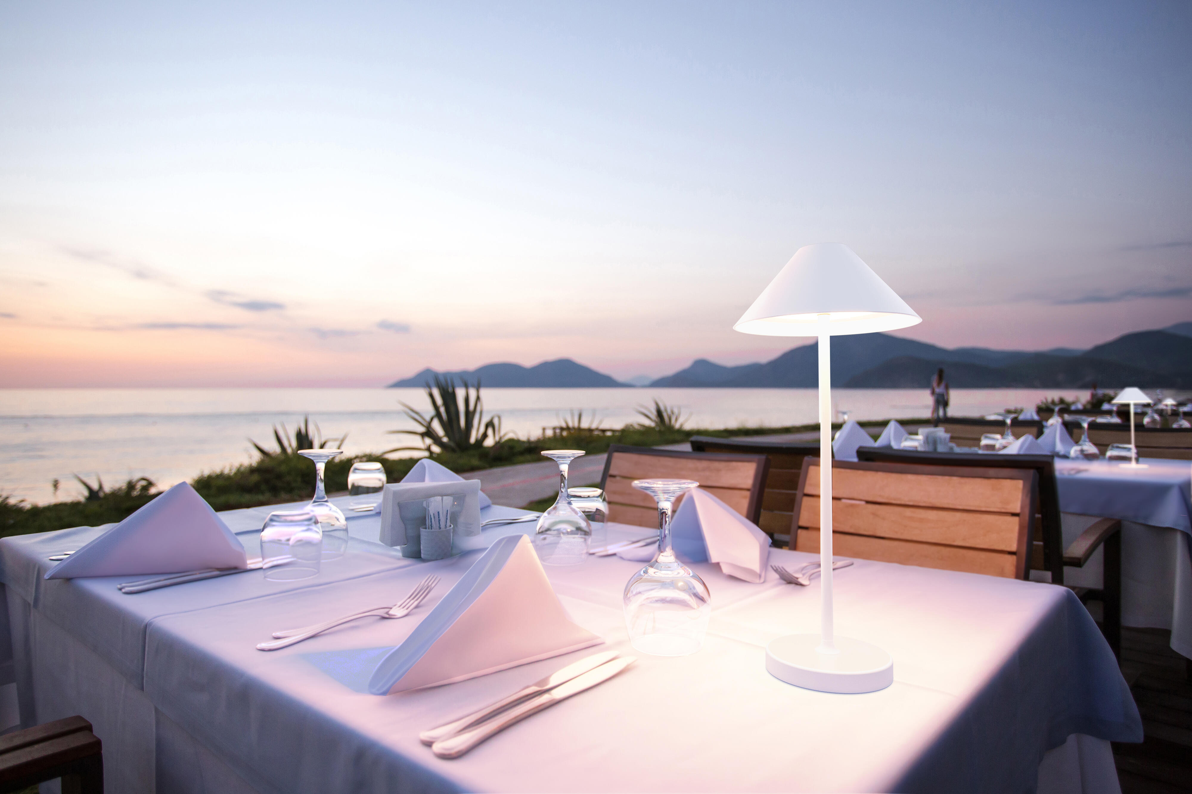 Lampe de table Led rechargeable 320 Lm intensité variable, blanc Malia INSPIRE - 4