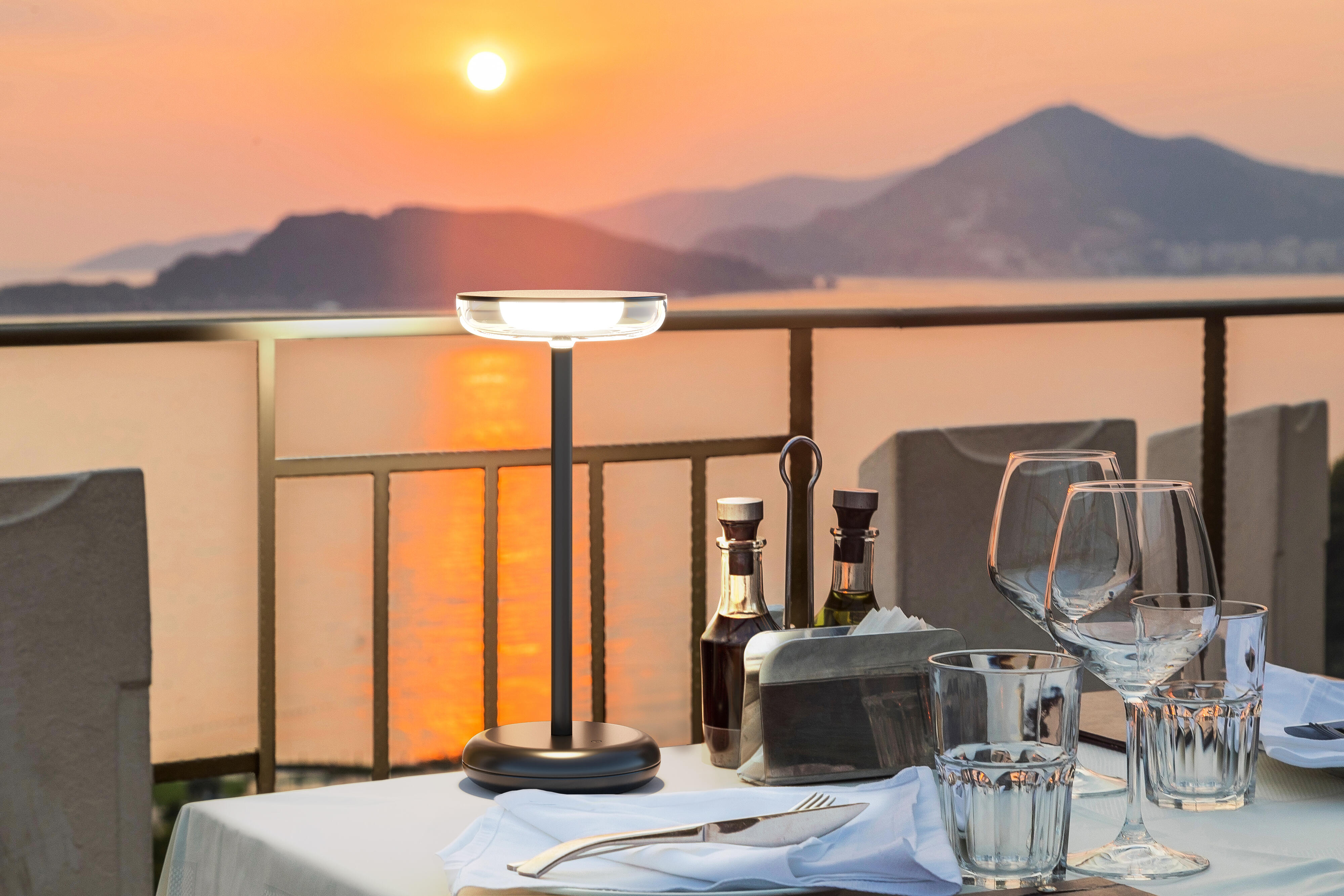 Lampe de table Led rechargeable 160 Lm intensité variable noir Natalia INSPIRE - 4