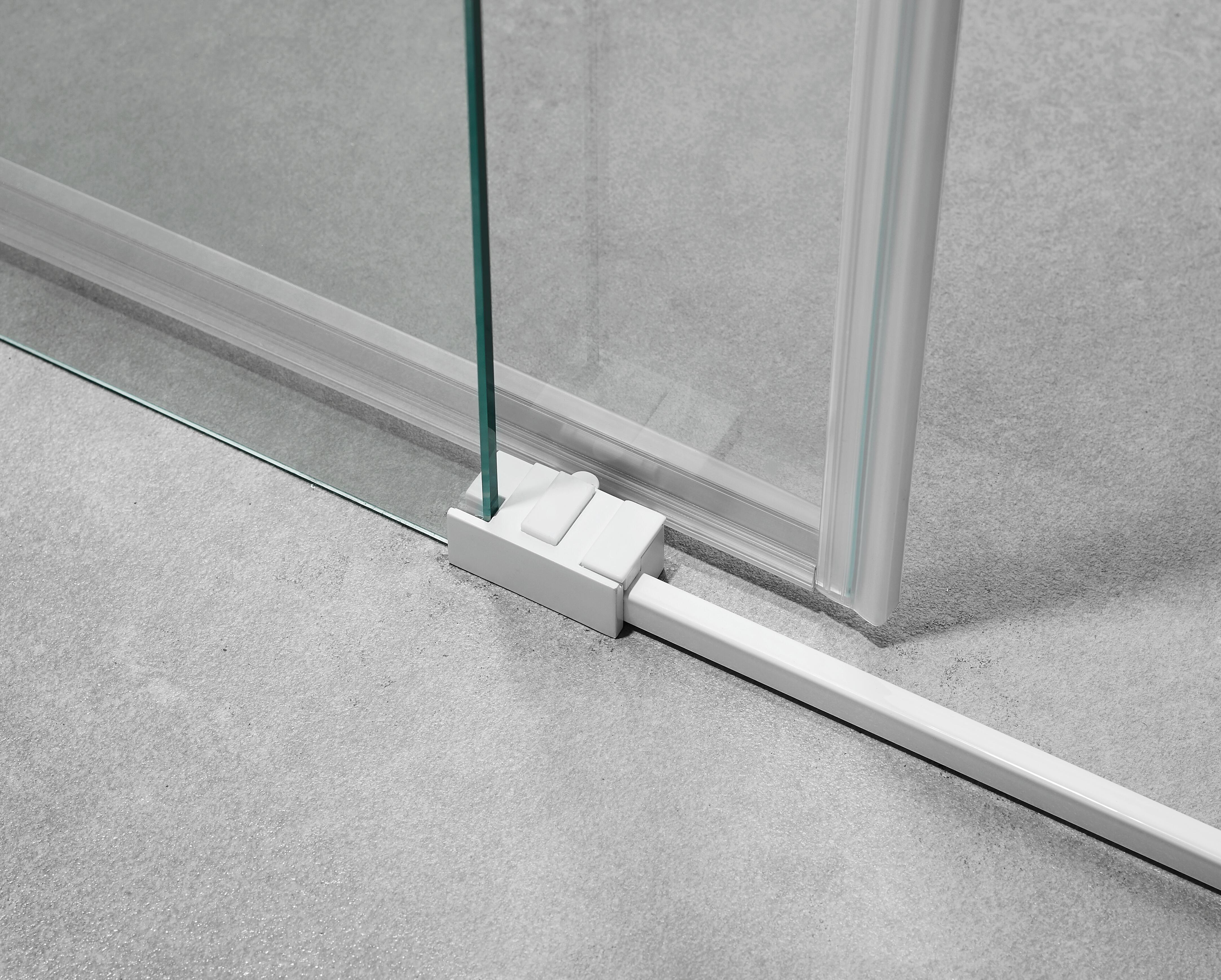 Mampara de ducha frontal 1 fijo + 1 puerta corredera transparente Noa perfil aluminio blanco (190-195)x195 cm cierre de sobreponer marca GME - 3