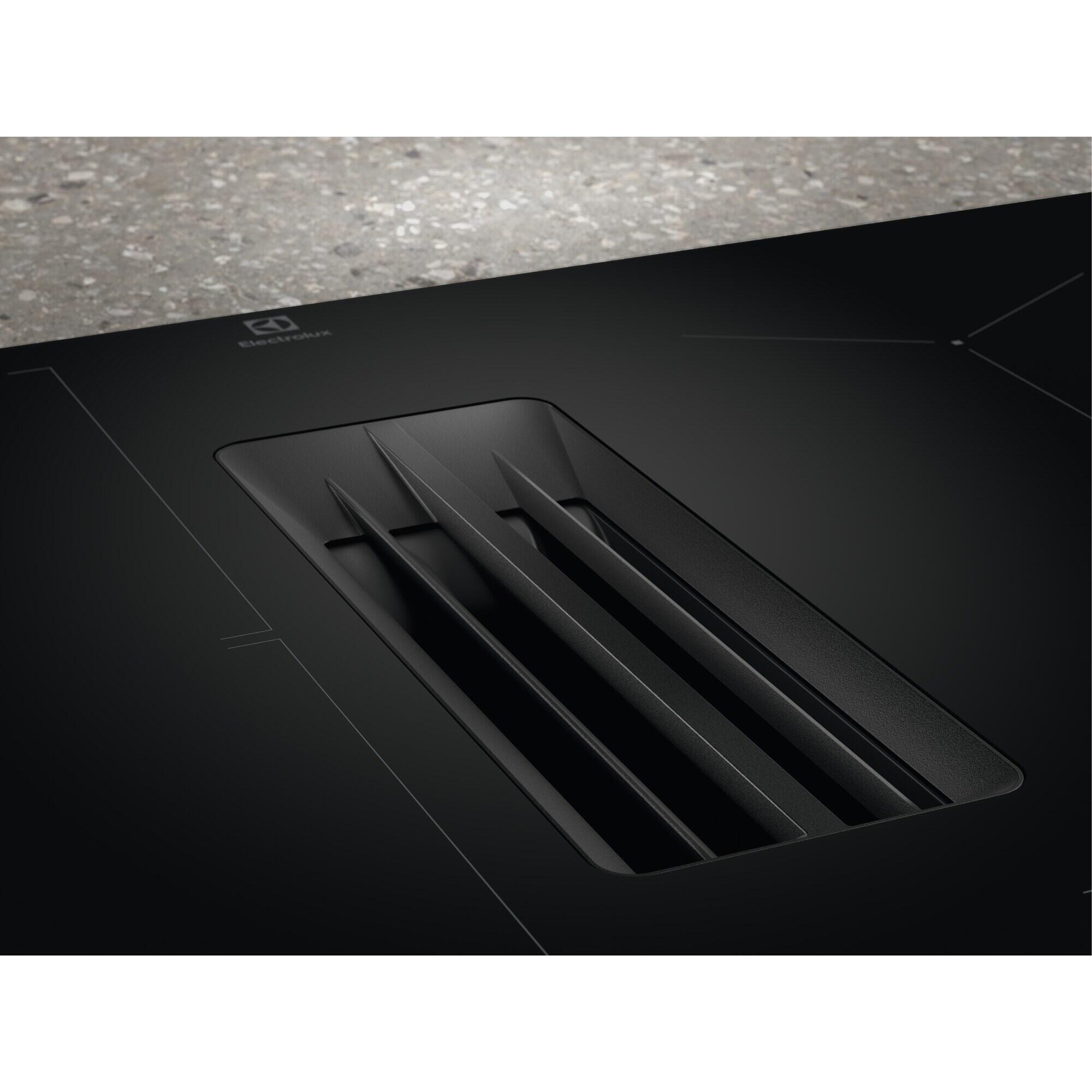 Plaque à induction aspirante 4 feux L.68 cm ELECTROLUX KCC73443 Noir - 10