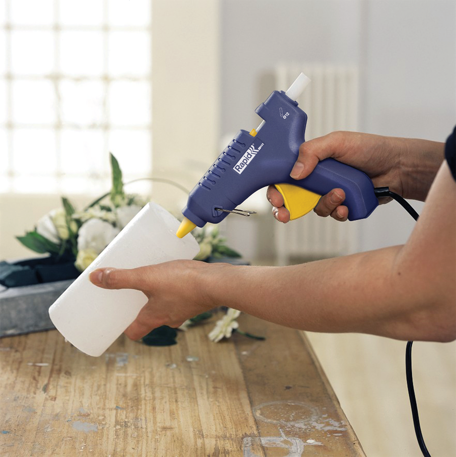 Pistolet do klejenia na gorąco EG 111 Rapid + 500g kleju - 2