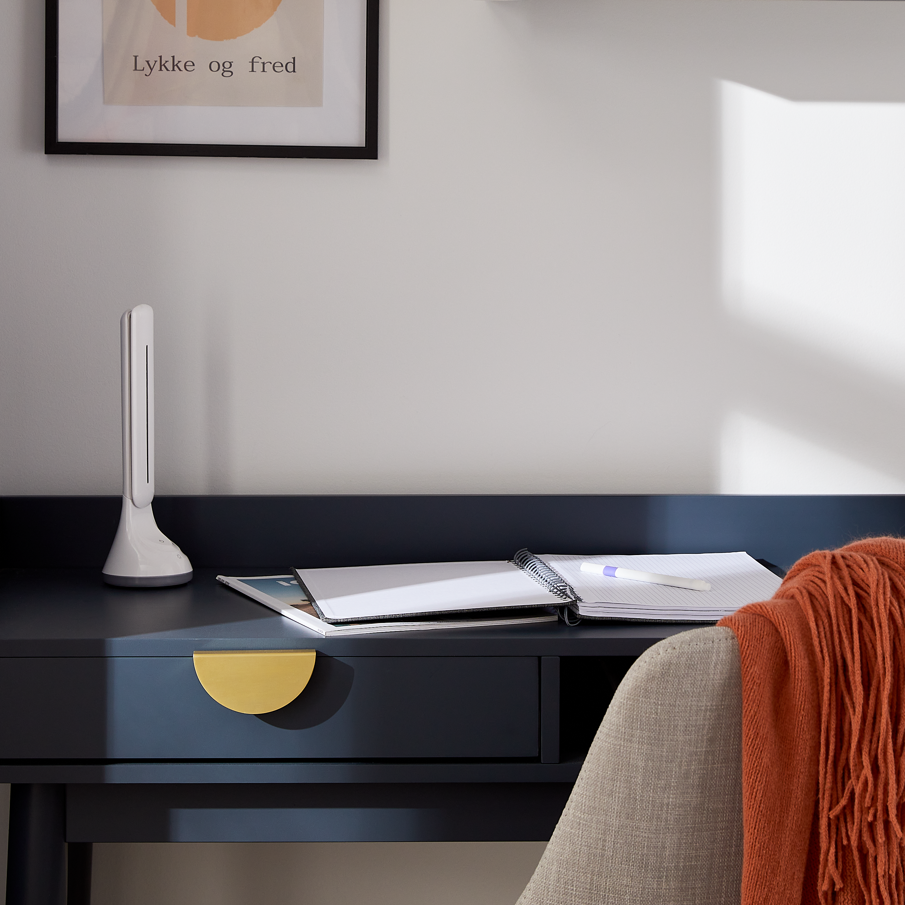 Lampada da scrivania LED moderno PALASSO USB bianco, luce naturale 380 LUMEN, INSPIRE - 11