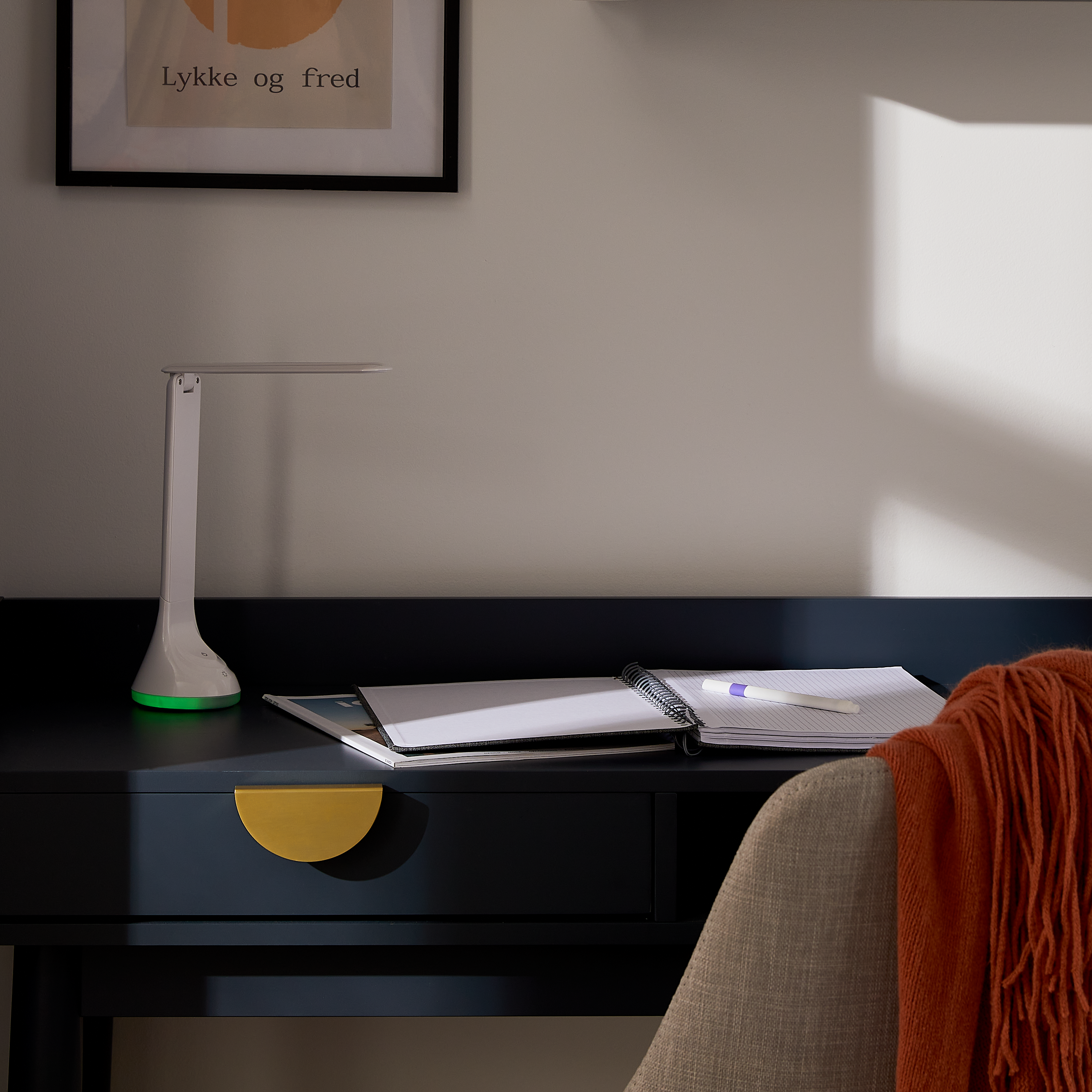 Lampada da scrivania LED moderno PALASSO USB bianco, luce naturale 380 LUMEN, INSPIRE - 17