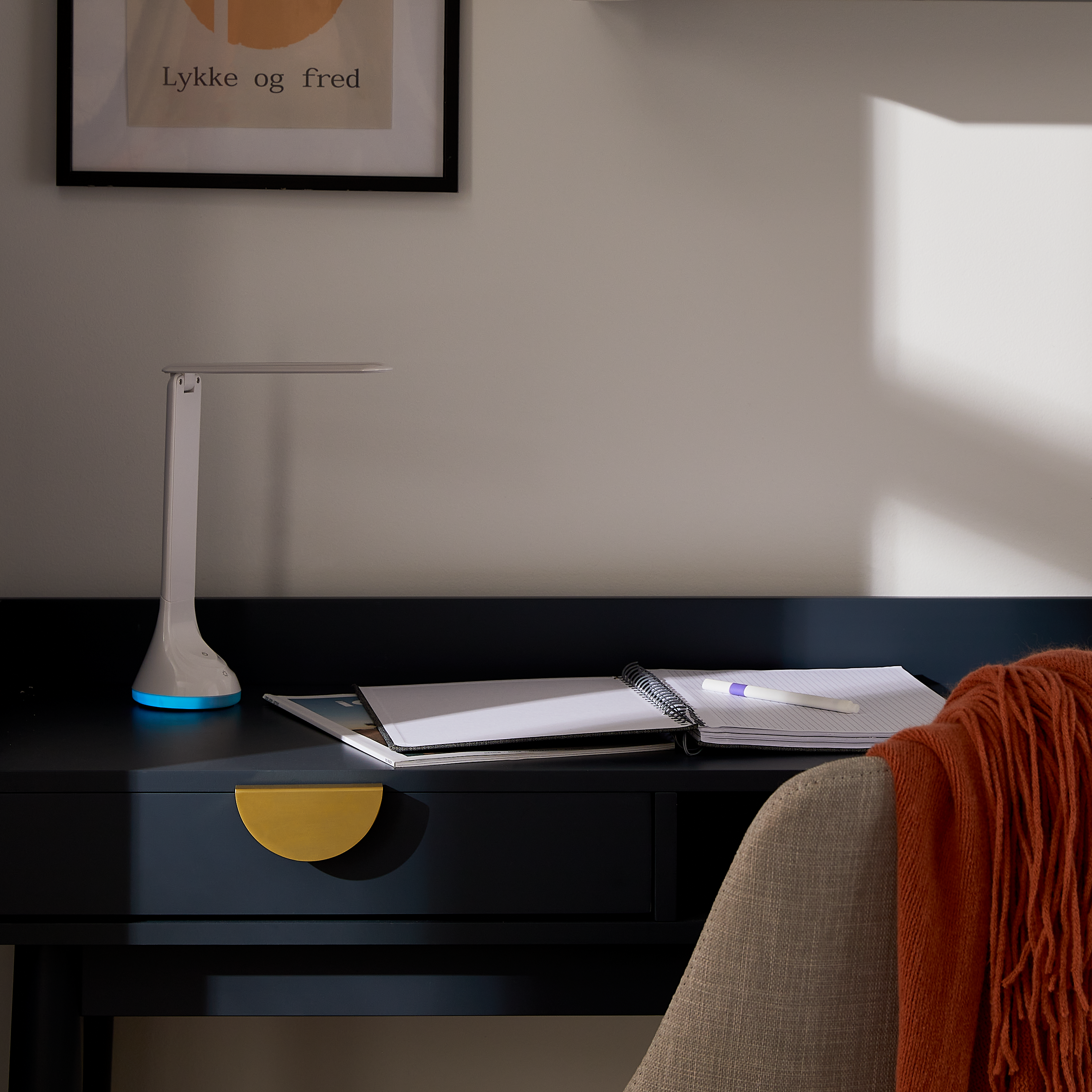 Lampada da scrivania LED moderno PALASSO USB bianco, luce naturale 380 LUMEN, INSPIRE - 13