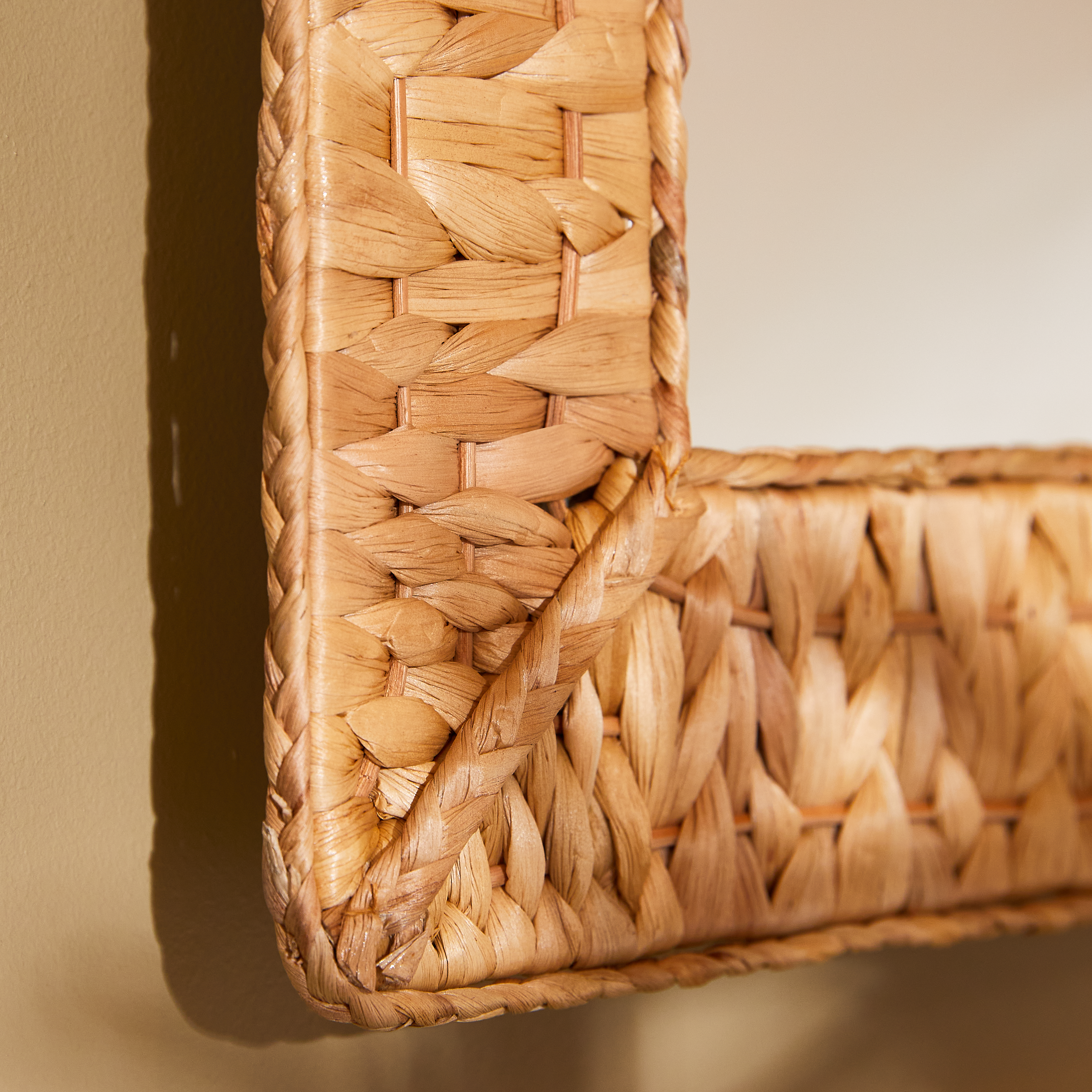 Espejo enmarcado de pared rectangular Jacinte mimbre beige mate INSPIRE de 54 x 78 cm - 5