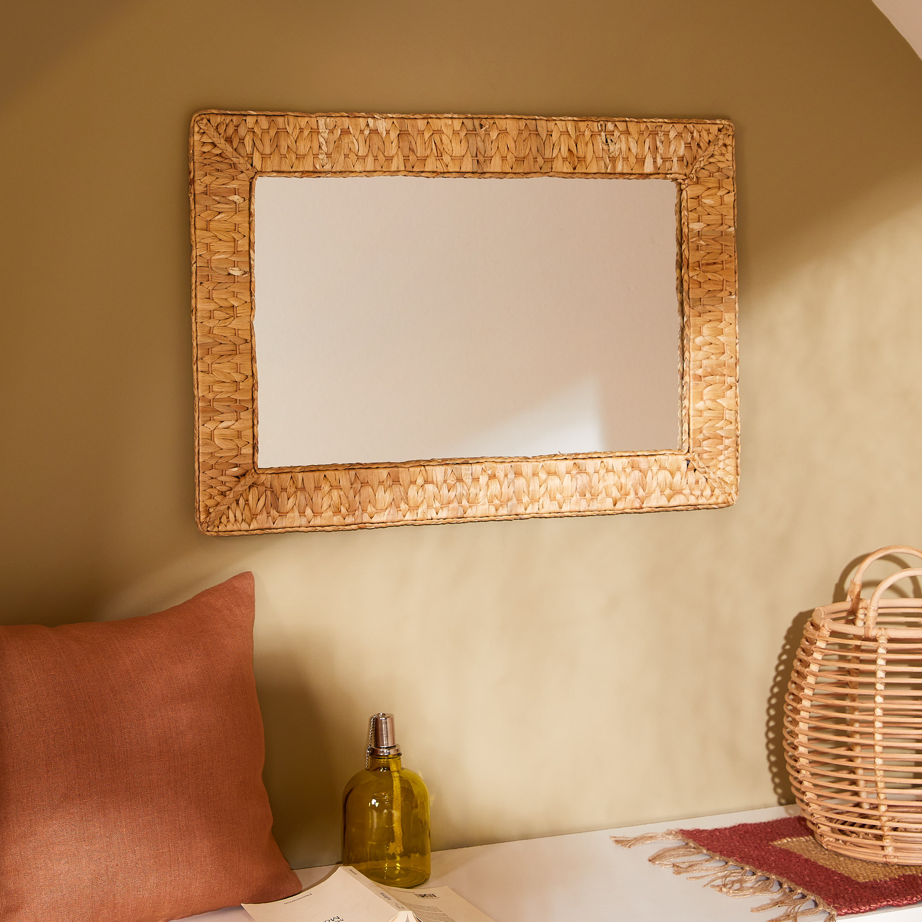Espejo enmarcado de pared rectangular Jacinte mimbre beige mate INSPIRE de 54 x 78 cm - 3