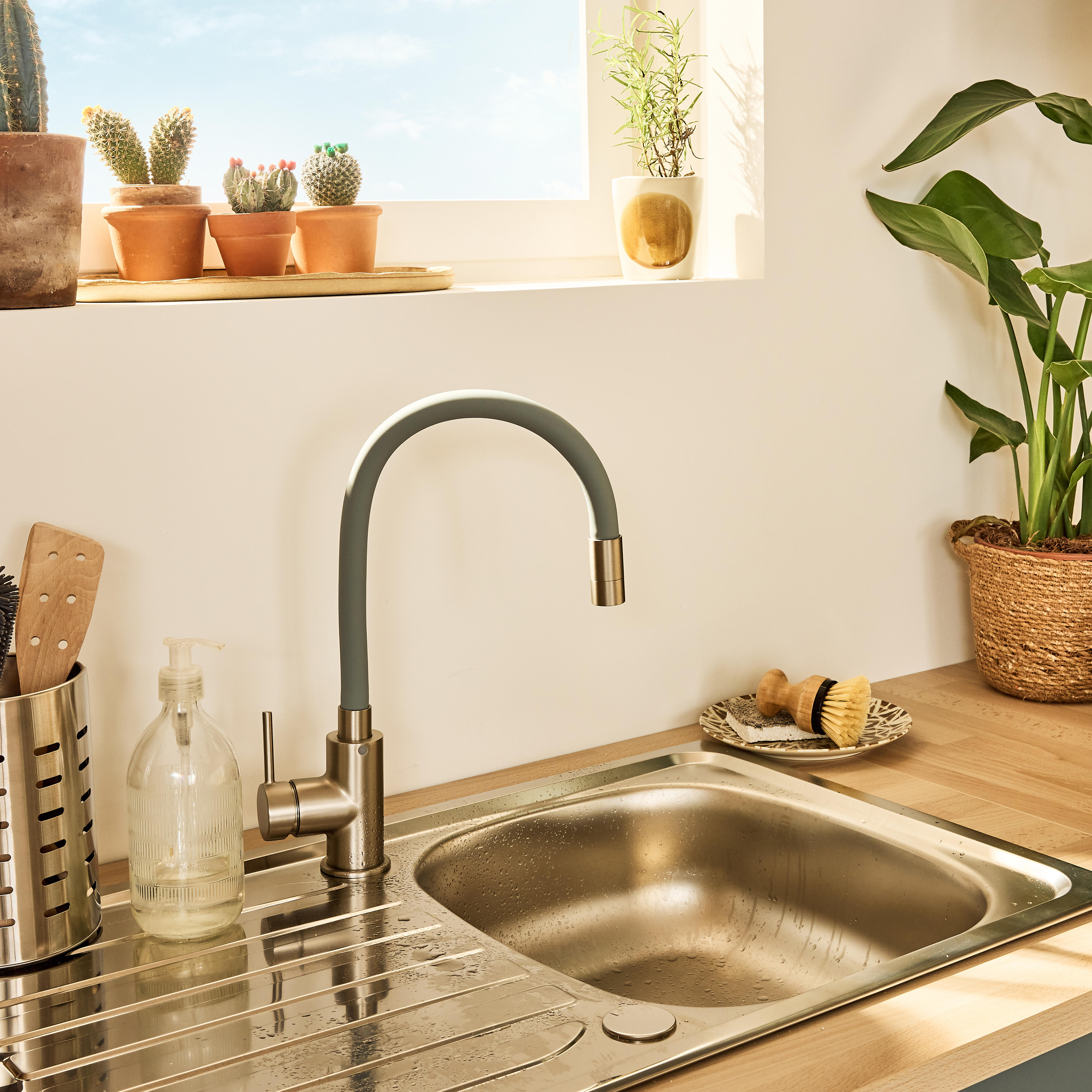 Robinet de cuisine avec bec flexible DELINIA Eleki gris - 9