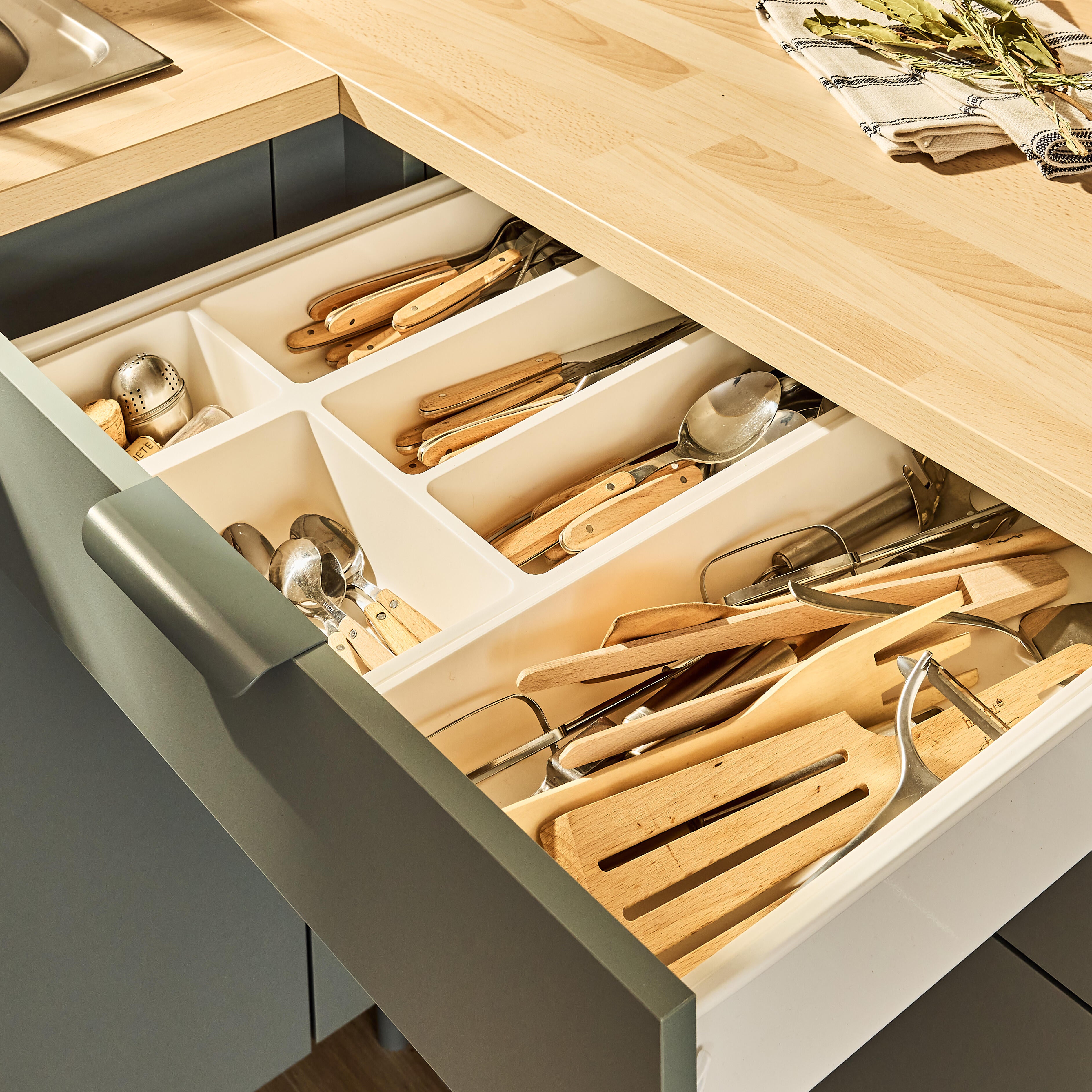 Set de cuberteros ELEKI blanco - 8