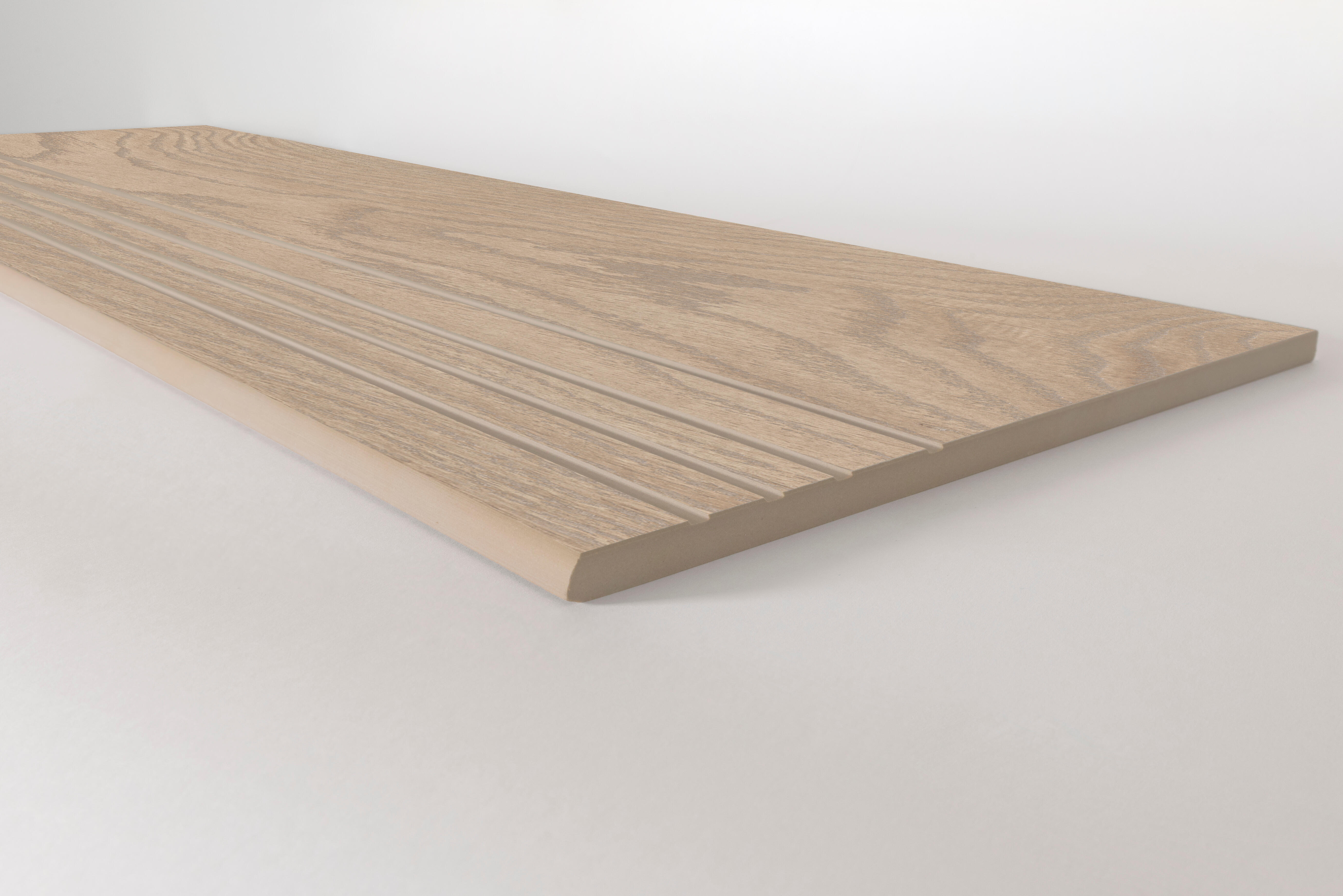 Pack de 2 peldaños gres porcelánico robur efecto madera natural 150x30cm espesor 9.8mm saloni