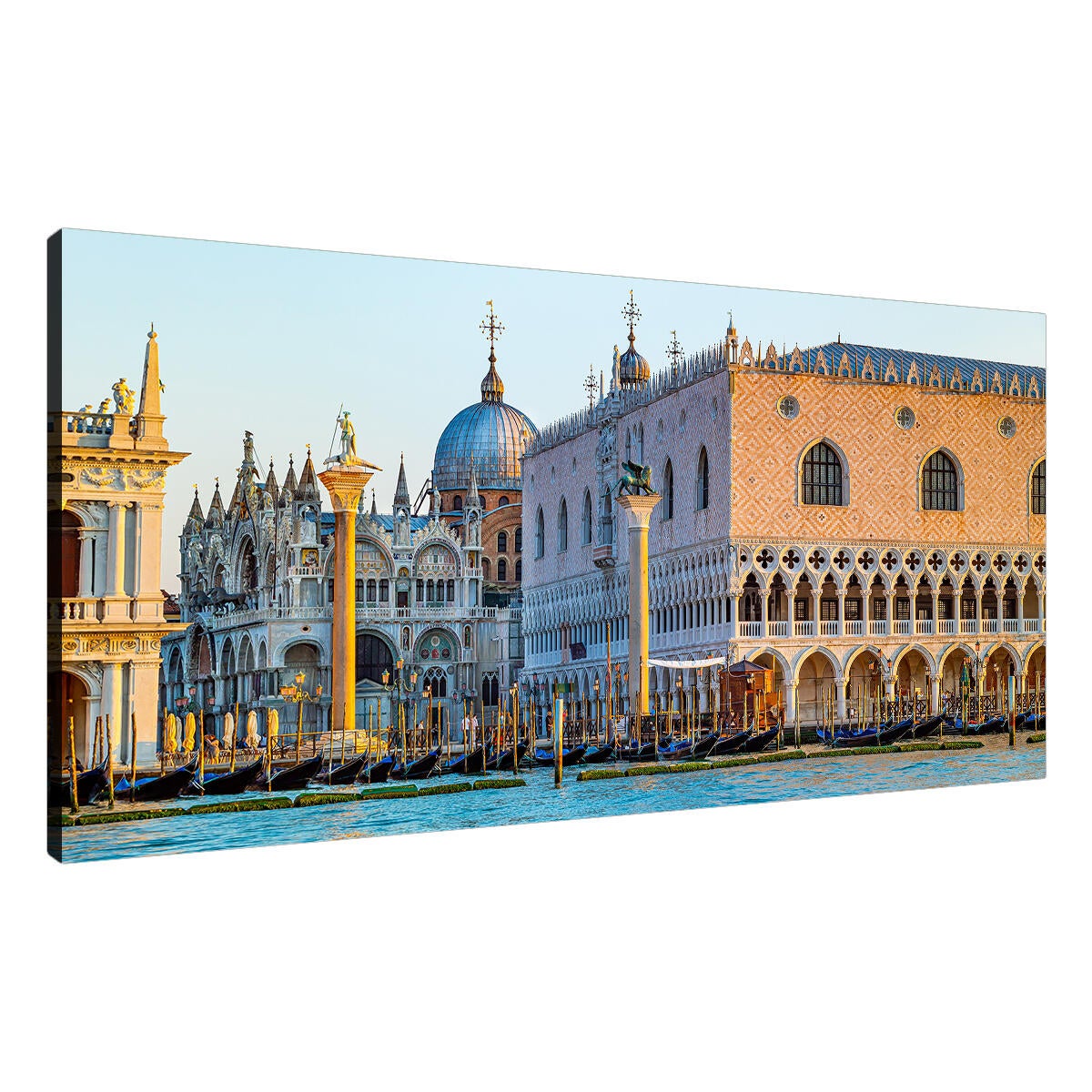 Venezia piazza San Marco giorno