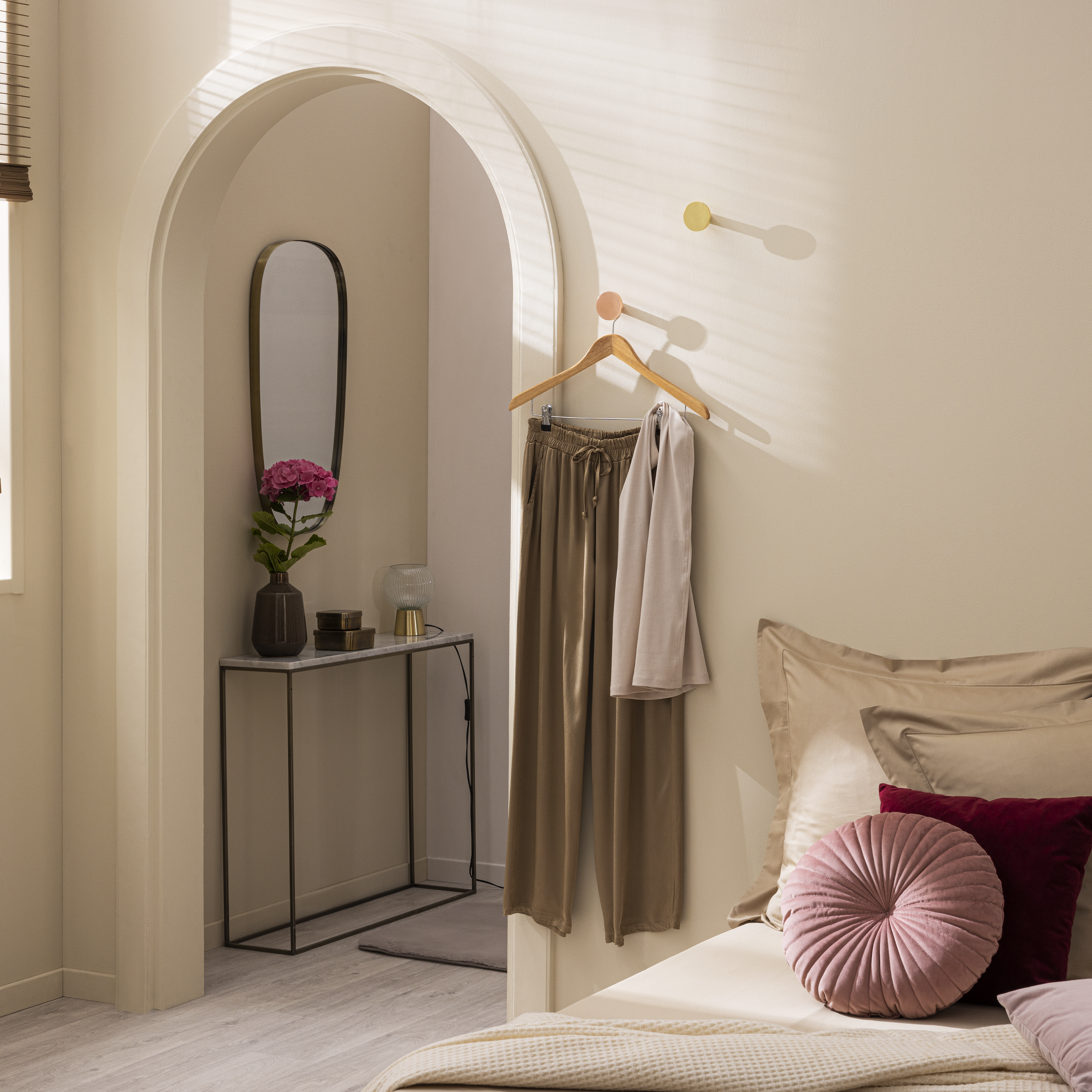 Espejo enmarcado de pared ovalado Glam metal latón brillante INSPIRE de 40 x 78 cm - 11