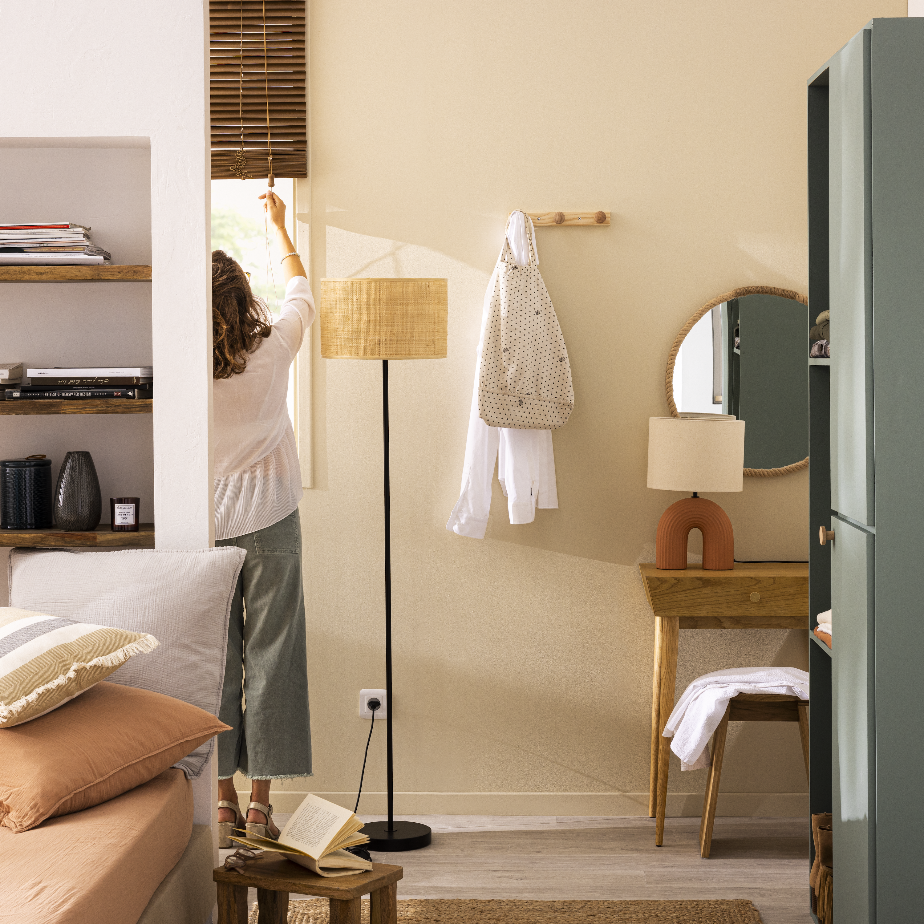 Perchero de pared para atornillar Olga pino bruto con 3 ganchos - 2