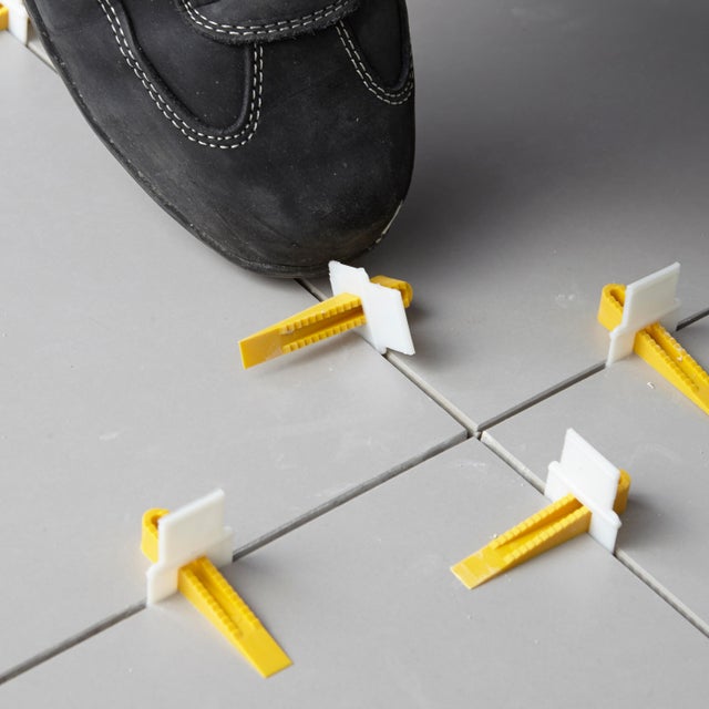 Carrelage : normes et bonnes pratiques pour un chantier de rénovation maîtrisé