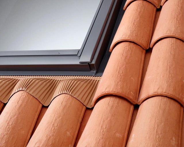 Raccord pour fenêtres de toit tuile EDW O CK04 l.55 x H.98 cm - VELUX
