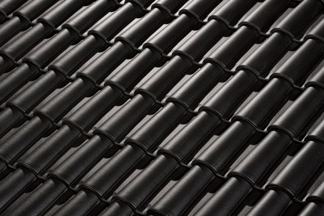 Tuile Romane Evolution terre cuite noir graphite - TERREAL