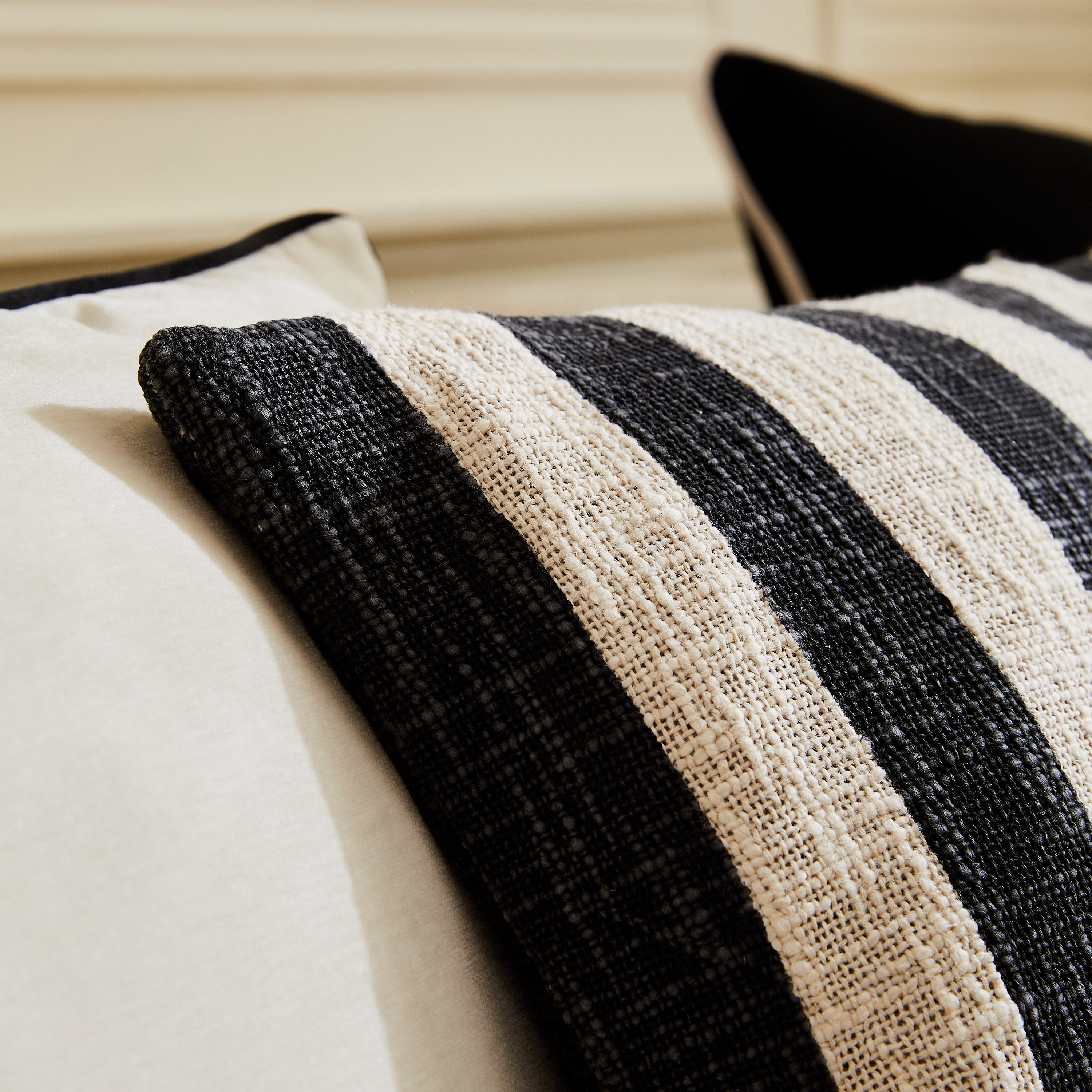 Almofada Eligio 40x60cm preto Inspire - 5