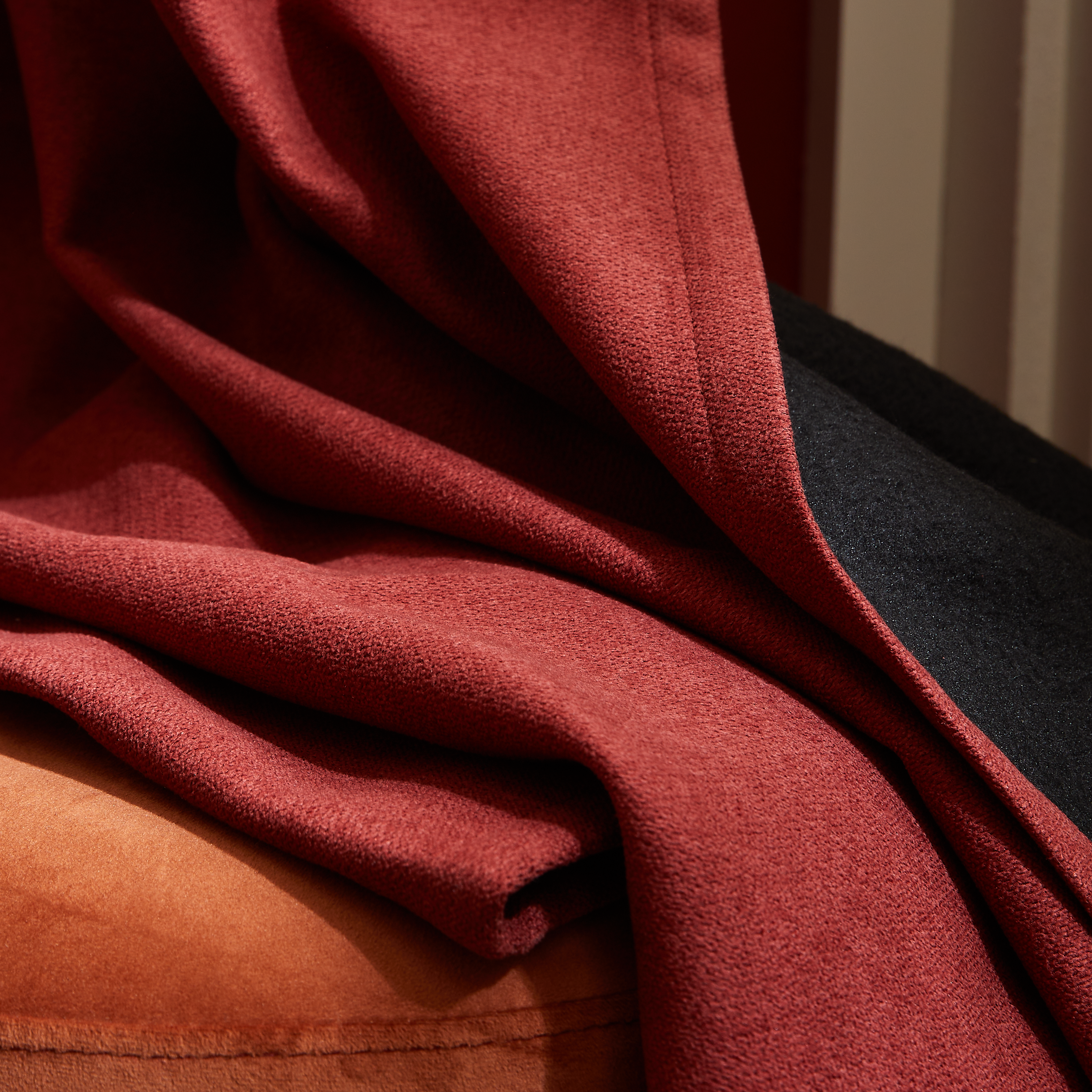 Tenda INSPIRE Ragnar rosso termico, fettuccia e passanti 200x280 cm - 7