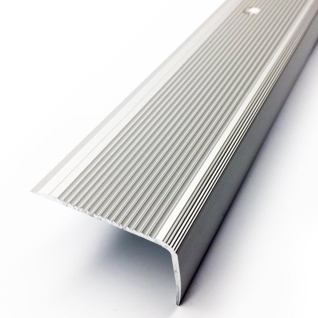 Nez de marche aluminium strié L.300 x l.5 cm 