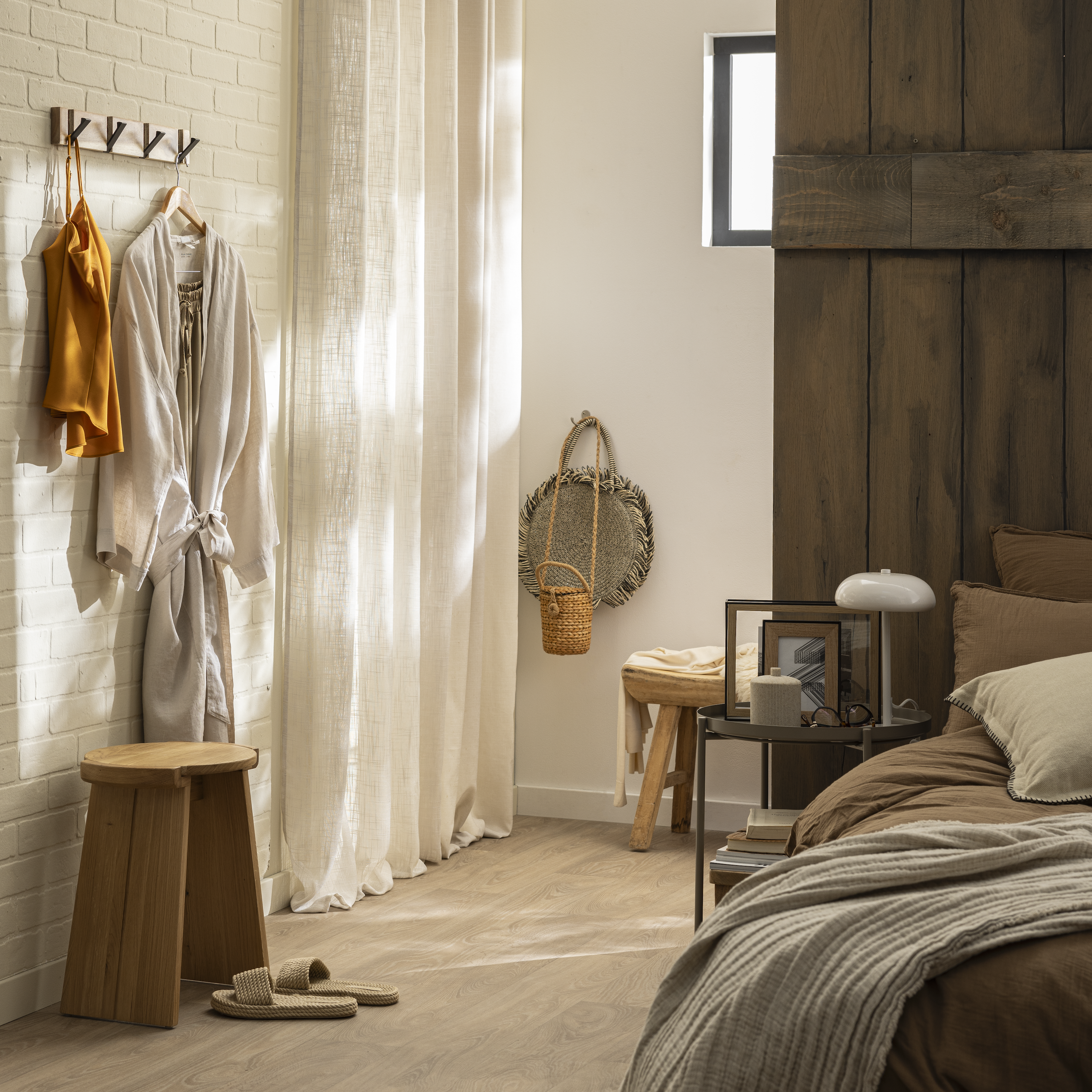 Perchero de pared SPACEO en madera negro con 4 ganchos - 5