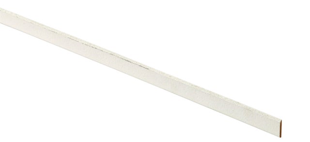 Champlat 2 arrondis en MDF prépeint 4 x 28 mm Long.2,44 m - SOTRINBOIS