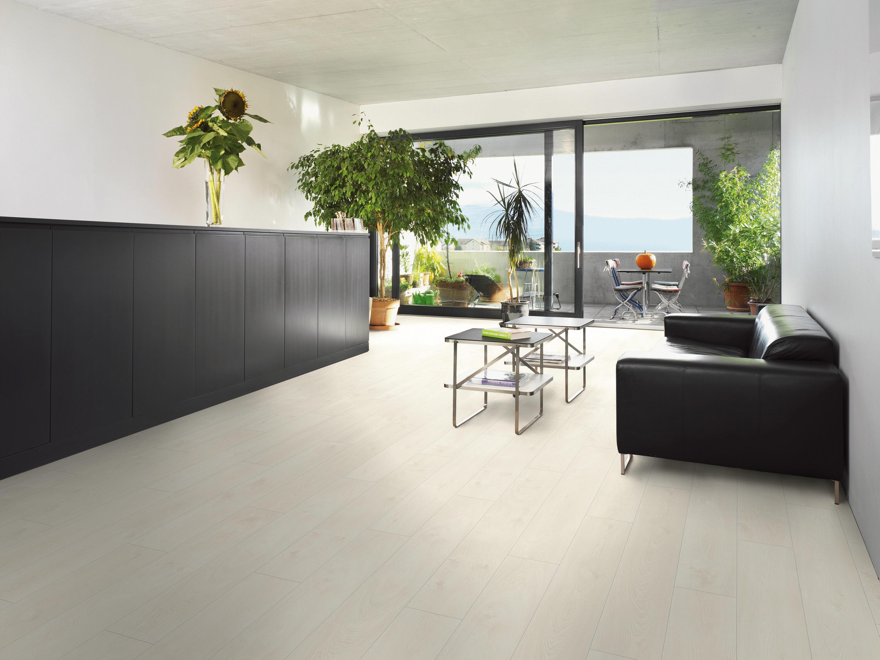 Sol stratifié chêne Davos AC4 Ep.8 mm L.138 x l.19,30 cm - SWISS KRONO - 4