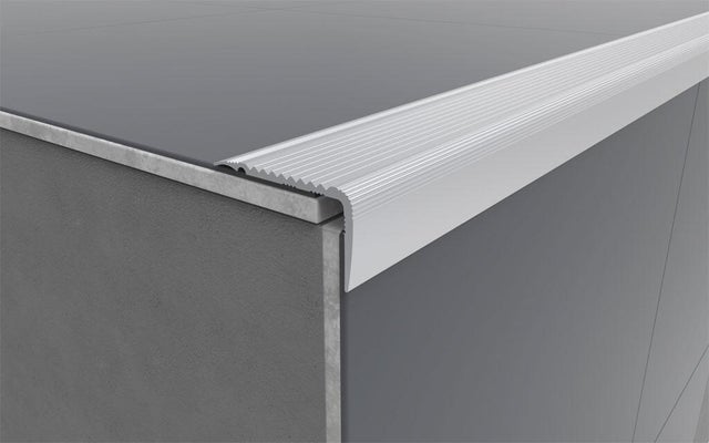 Profile corniere auto adhesive 25mm alu argent mat 2m50                         