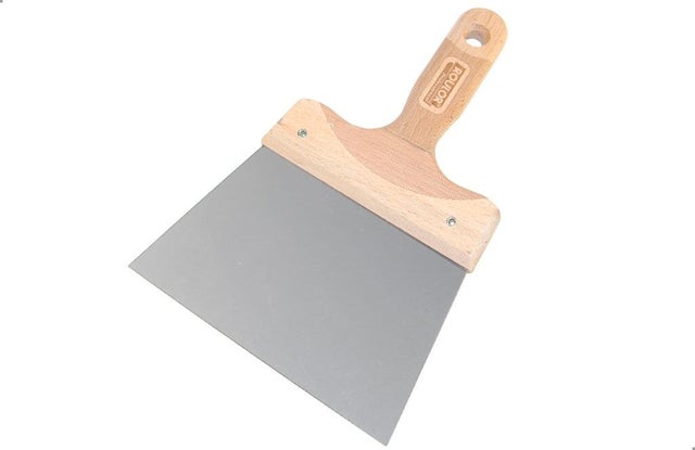 Couteau à enduire manche bois 18 cm