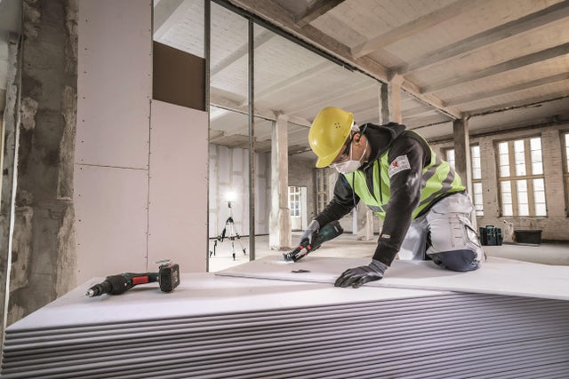 Outil multifonctions sans fil 18V sans batterie ni chargeur + 14 accessoires MT18LTX en coffret Metaloc - 613021840 METABO