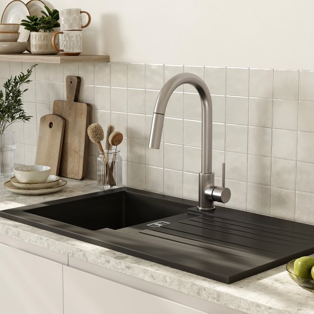 Ensemble Evier Solo Noir et Mitigeur de Cuisine Delinia Lily FI