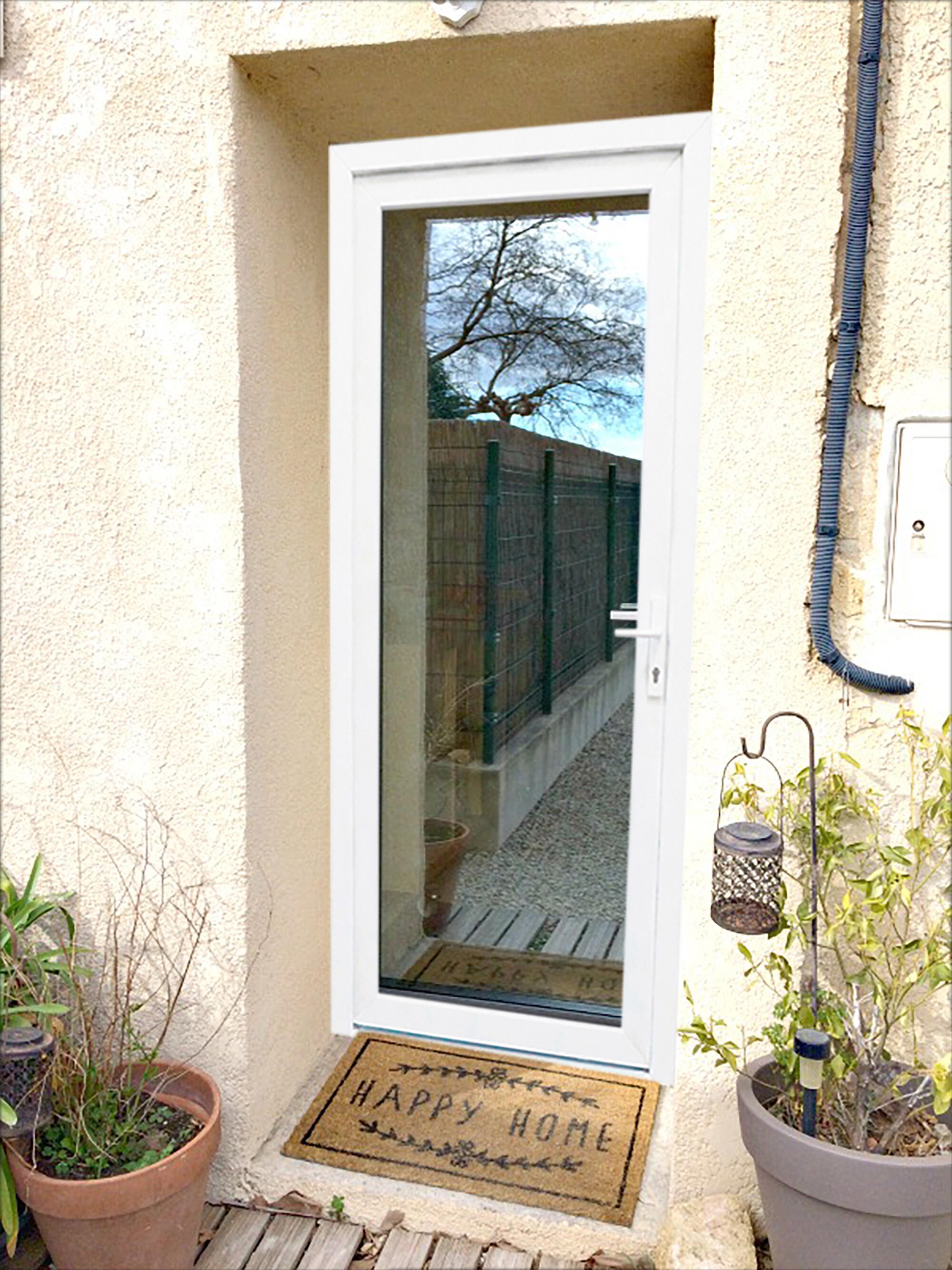 Puerta de entrada serie Basic pvc Menorca cristal transparente diseño liso color blanco apertura derecha 200x80cm - 11